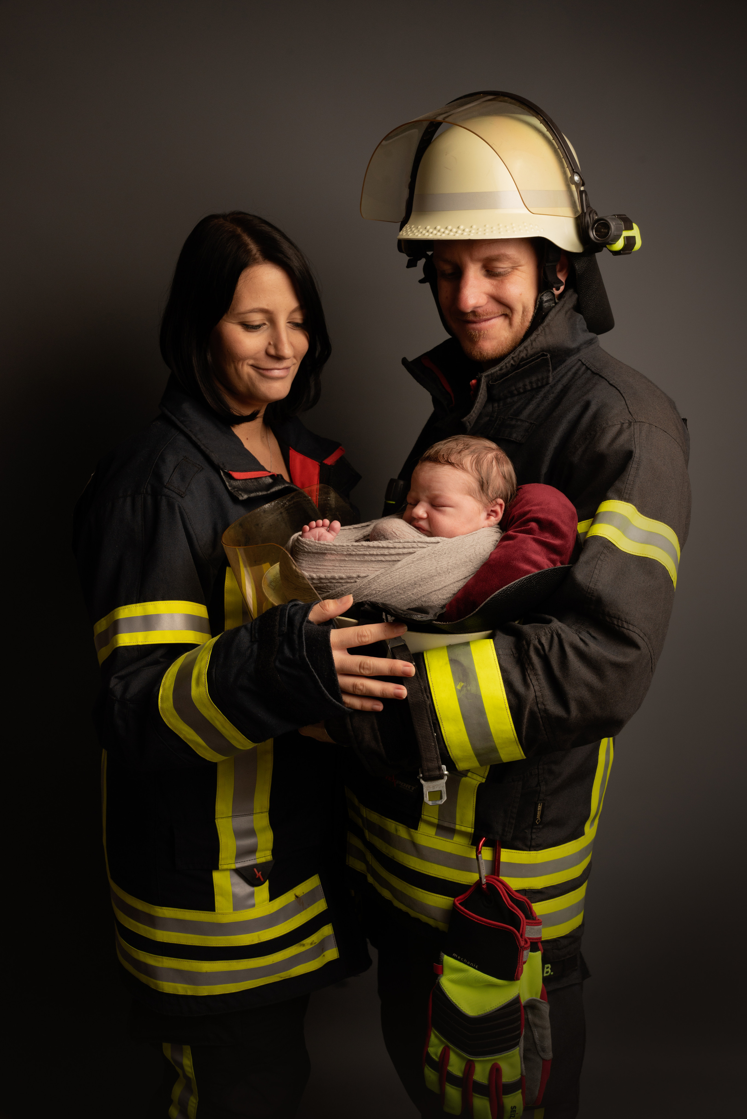 Feuerwehr auf dem Newbornshooting