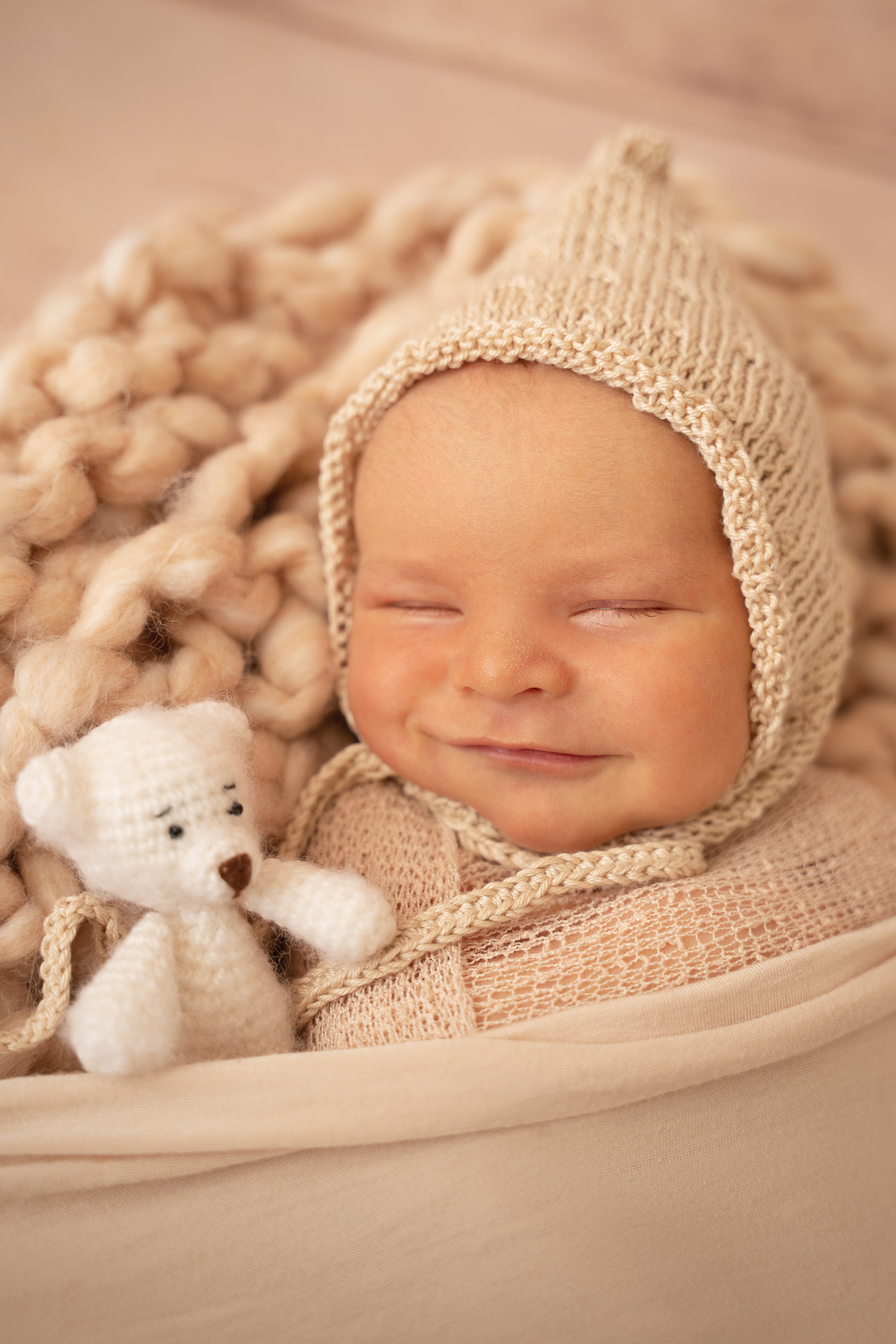 kuschelig eingebettet schläft sich