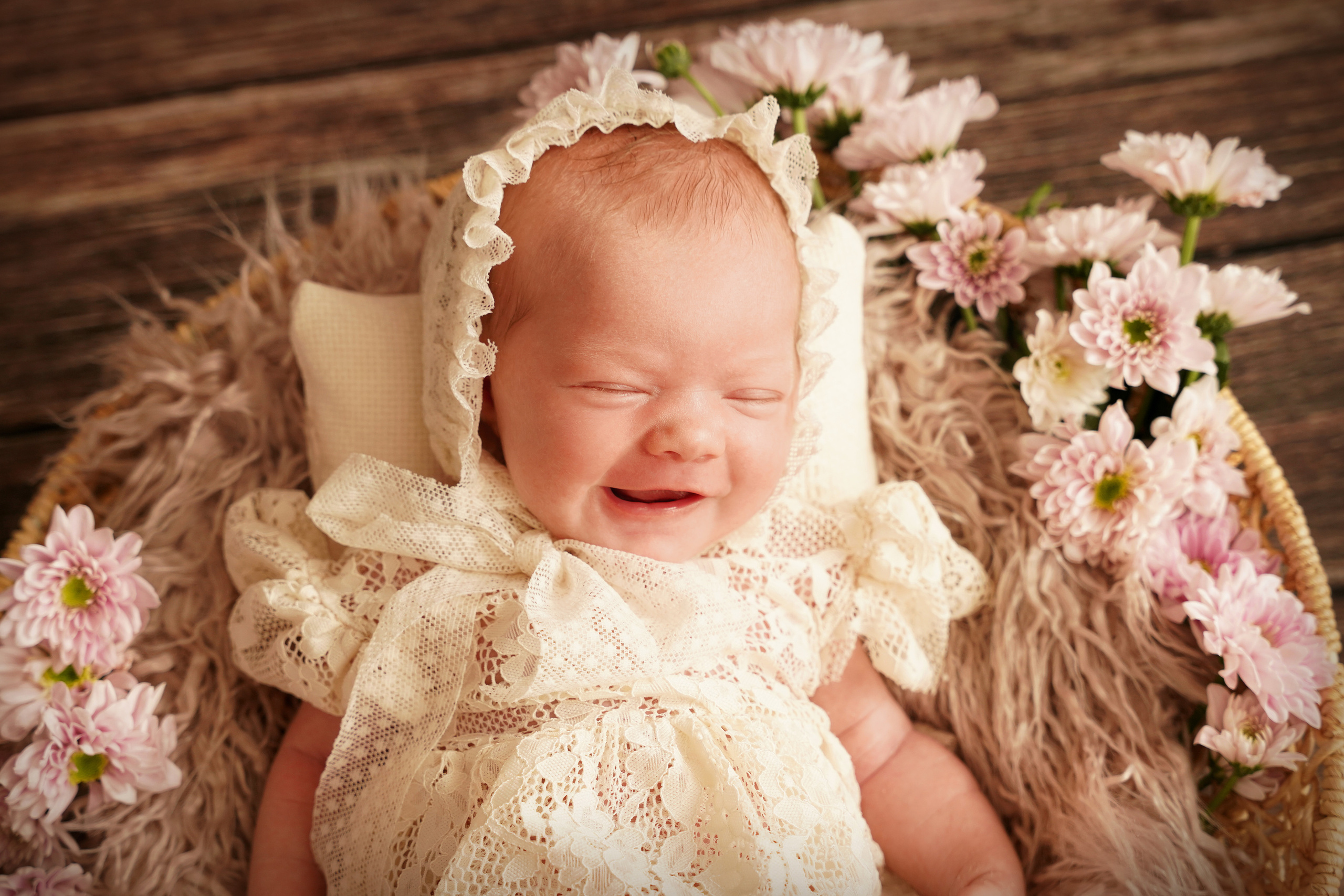 Herzlichen Glückwunsch zum neuen Additions: Neue Babyfotos. Neugeborenenfotografin und Retoucher in Augsburg Nastassia Schneider