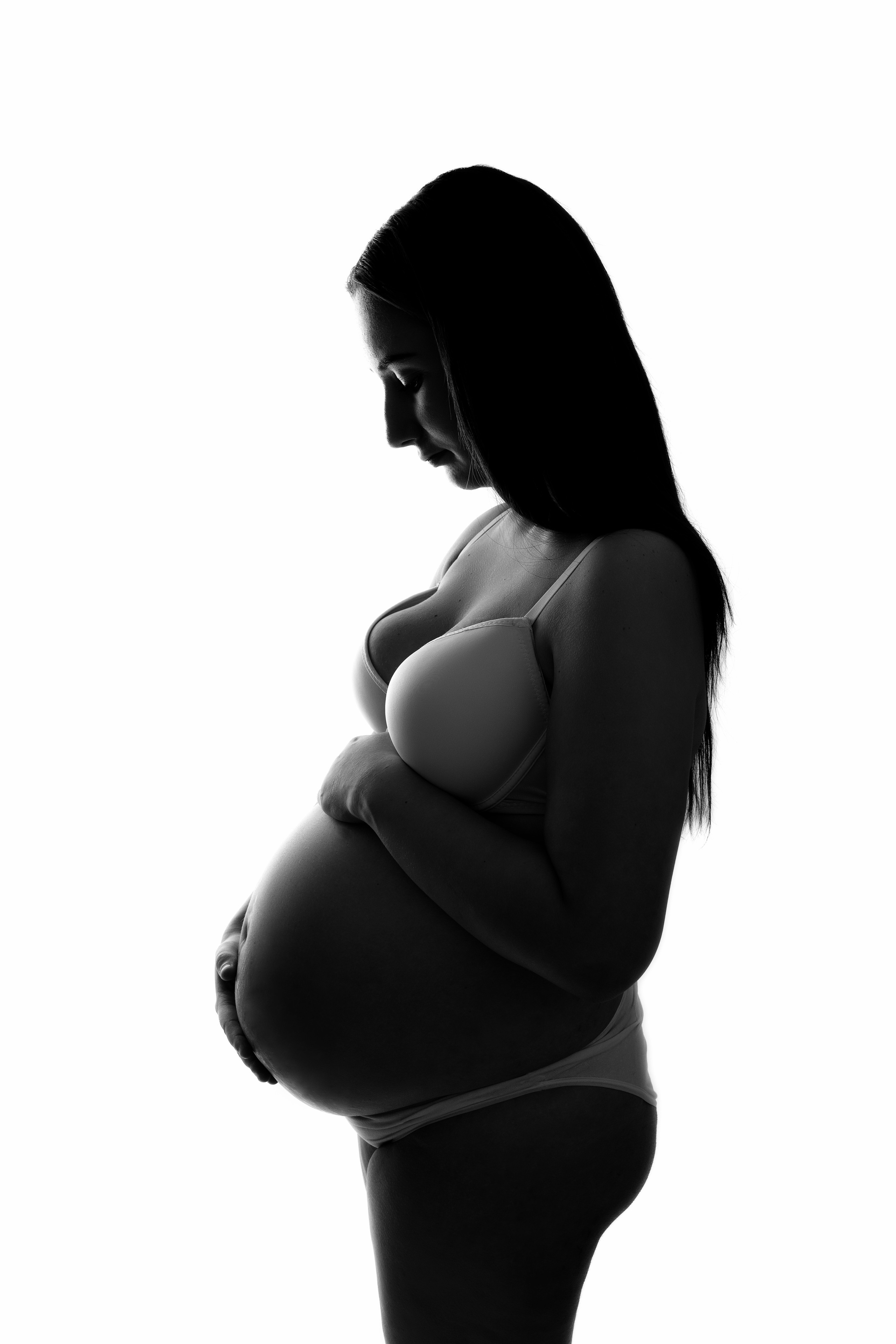 Babyshooting und Maternityshooting in Augsburg. Neugeborenenfotografin und Retoucher in Augsburg Nastassia Schneider