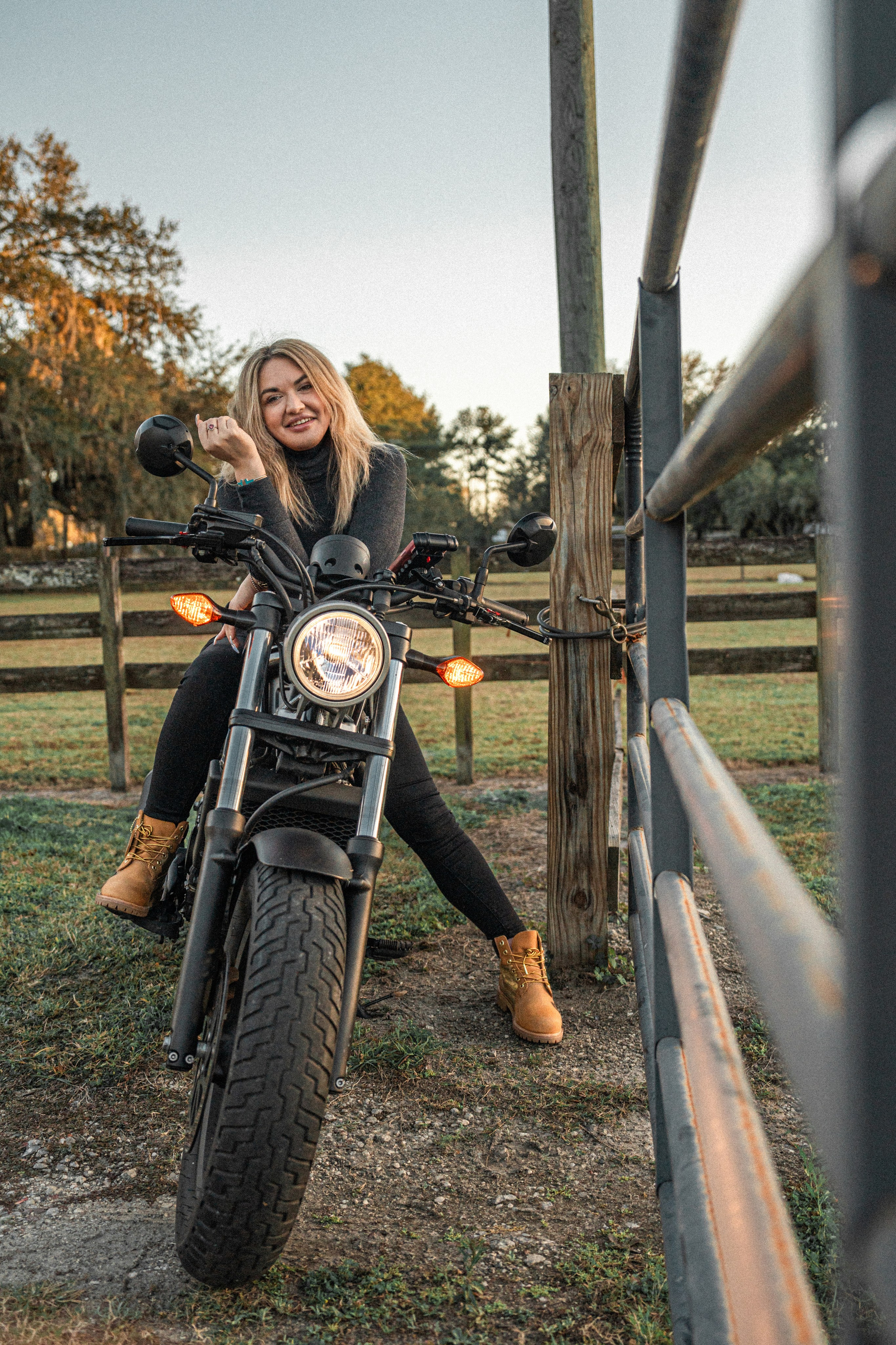 Anna on a Bike. Welcome to my video and photo world!