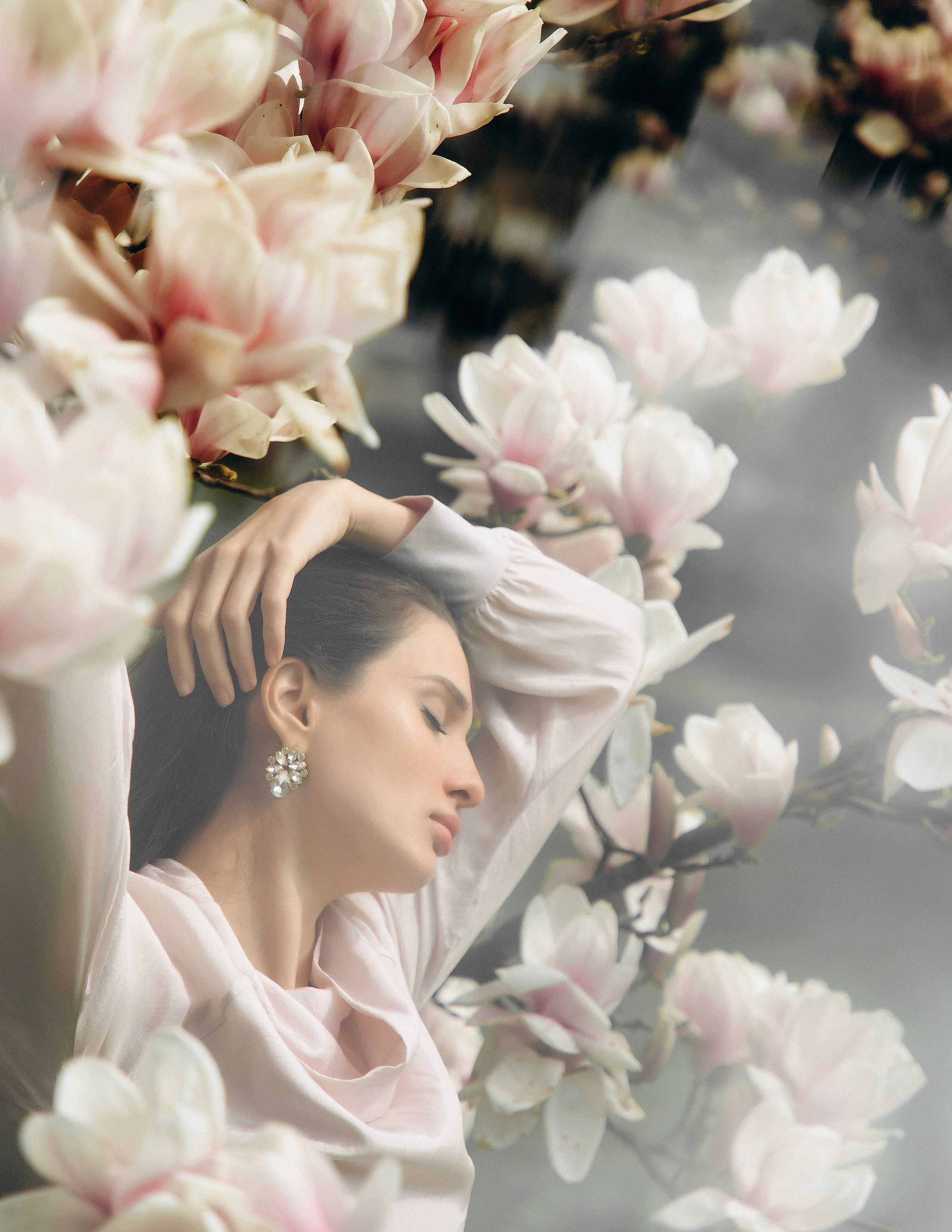 Photographer in Adliswil — Authentic & Timeless Portraits. Photographer and visual artist Irina Vovk