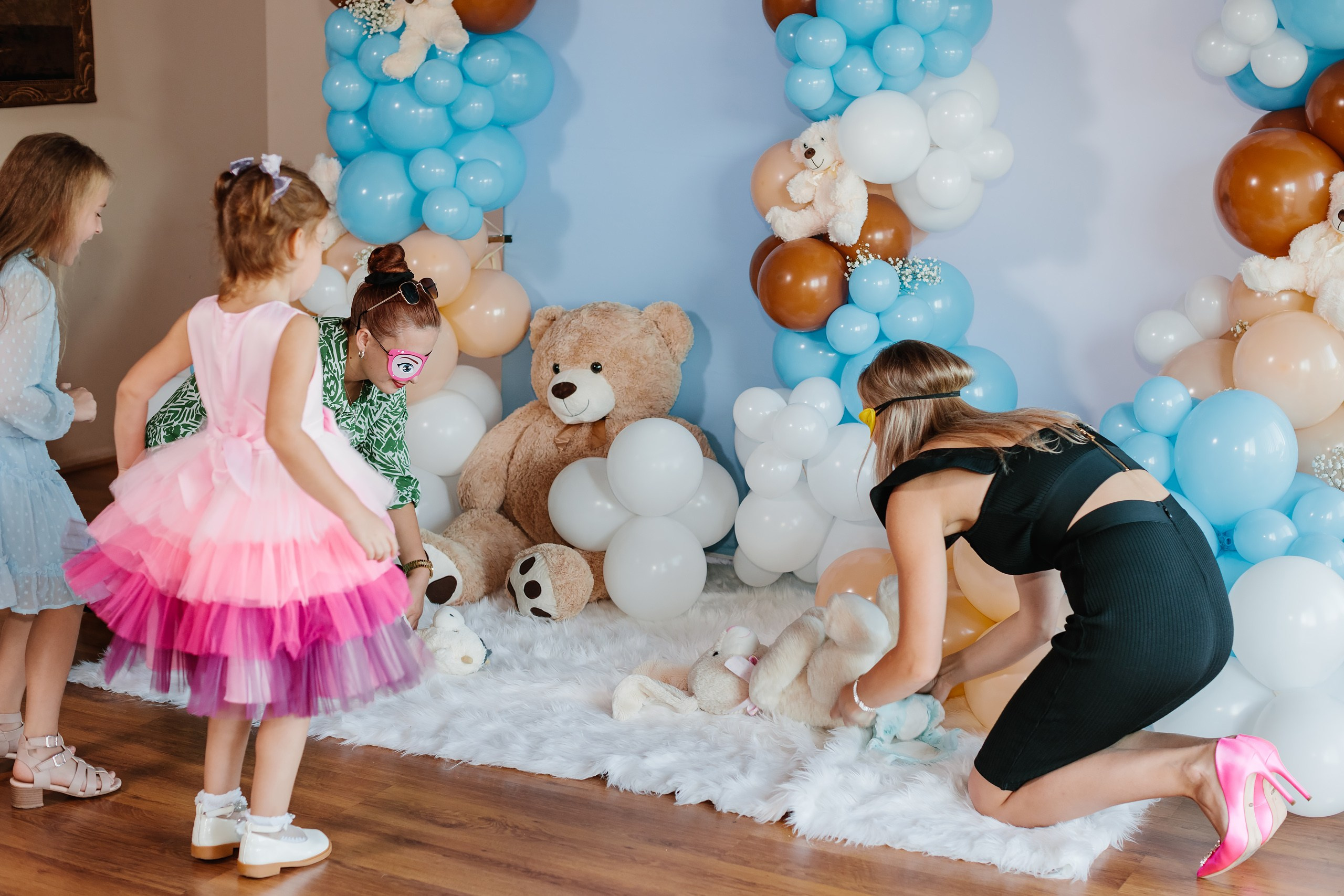 10.01.2022 Baby shower. Wedding family event photographer in Chicago Nick Yushevich