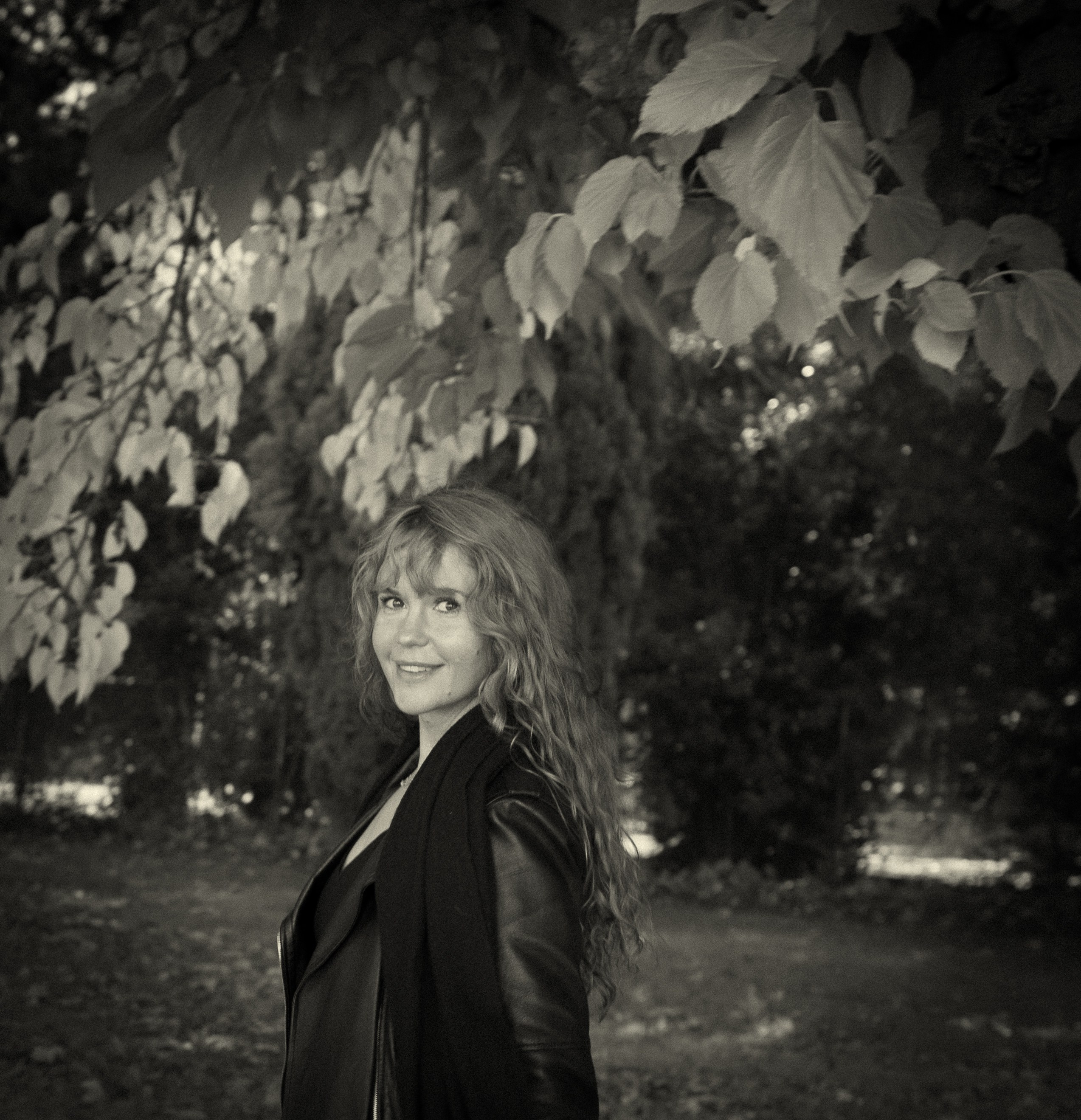 Sunrise. Histoires d’amour, séances photos de famille et de mariage en France