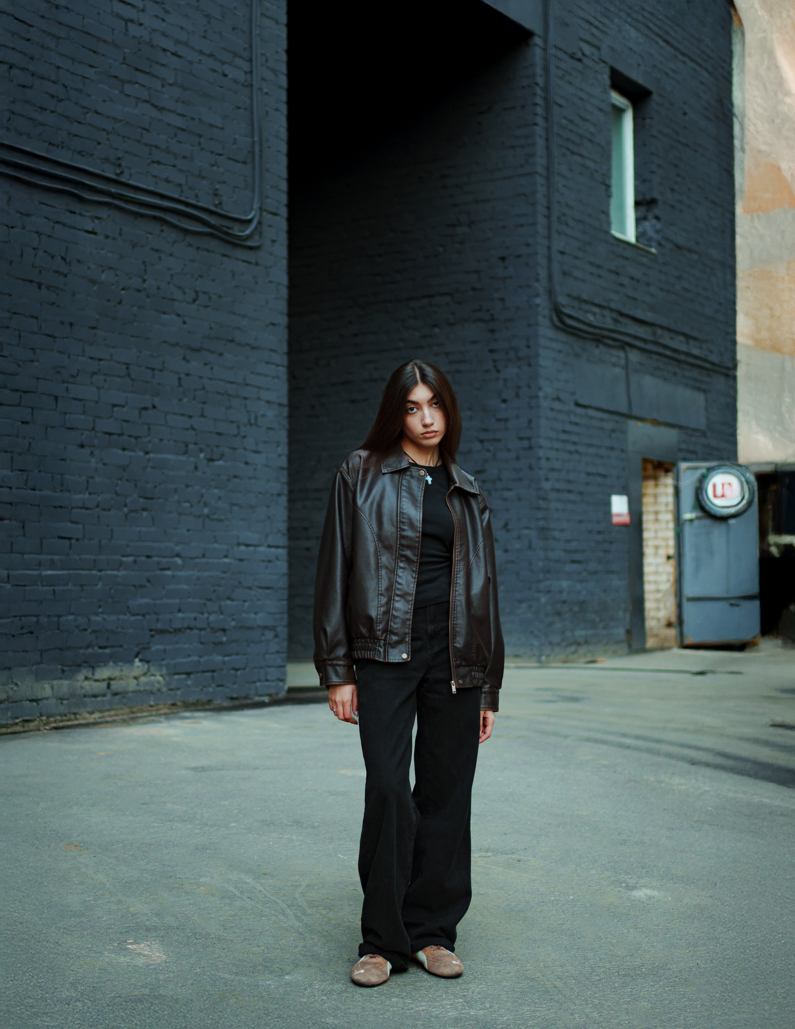 Street. Alisha Geva женский портретный фотограф в Дубае