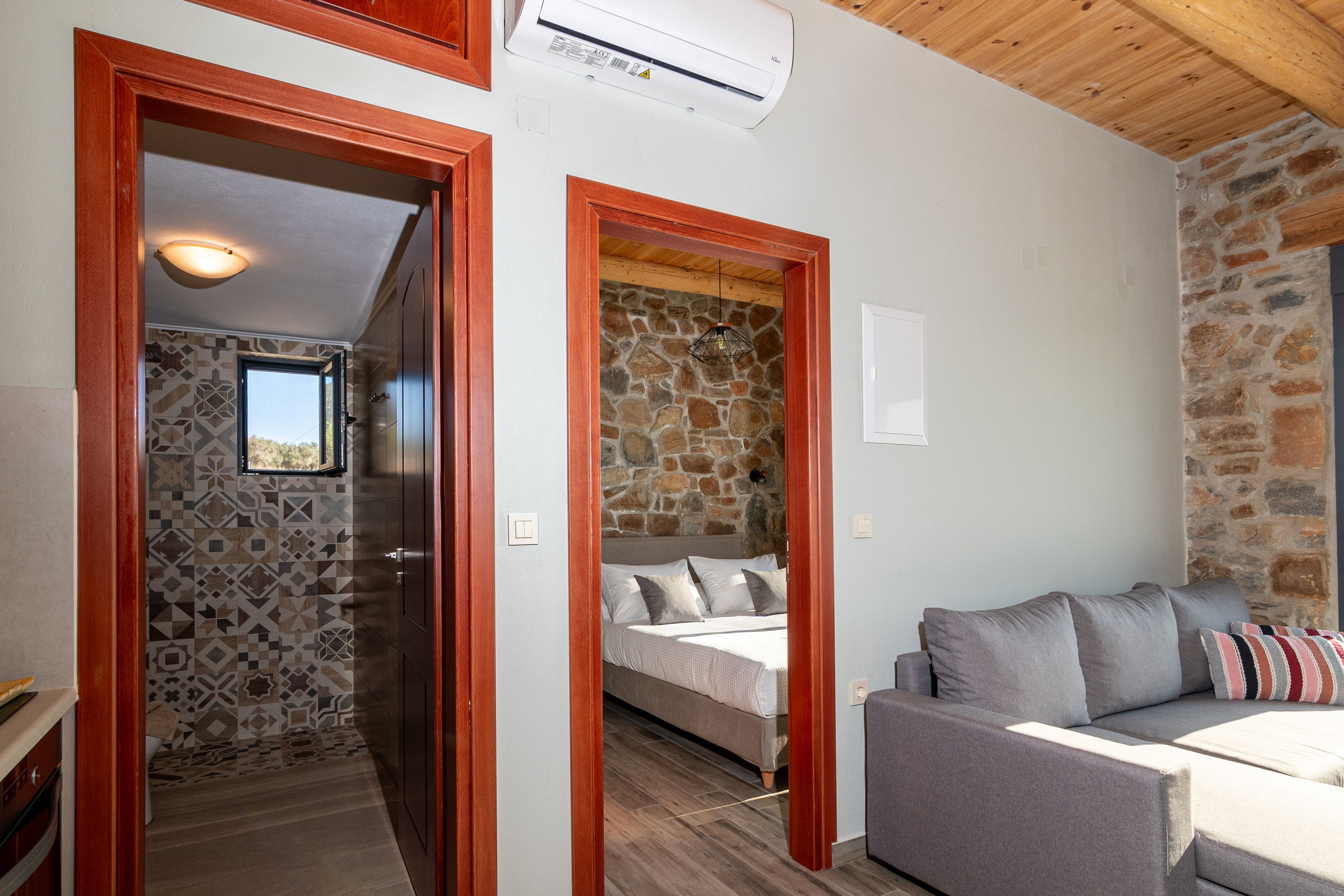 The Rock House. Photograper in Chania, Crete