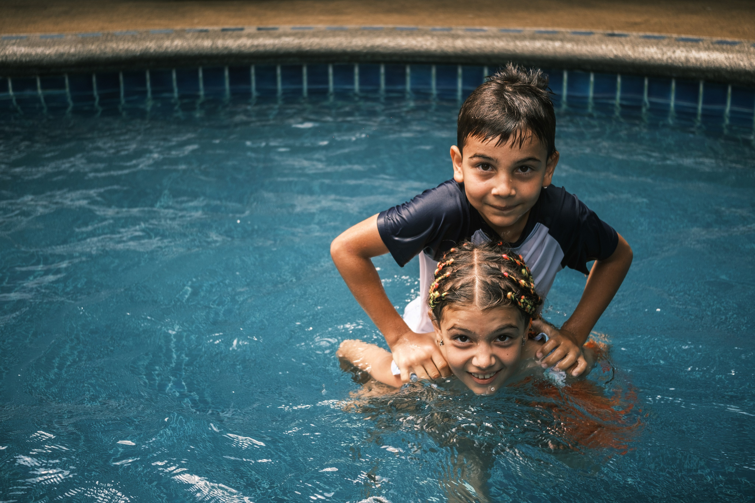 Aqua Dance. Graytail Photo