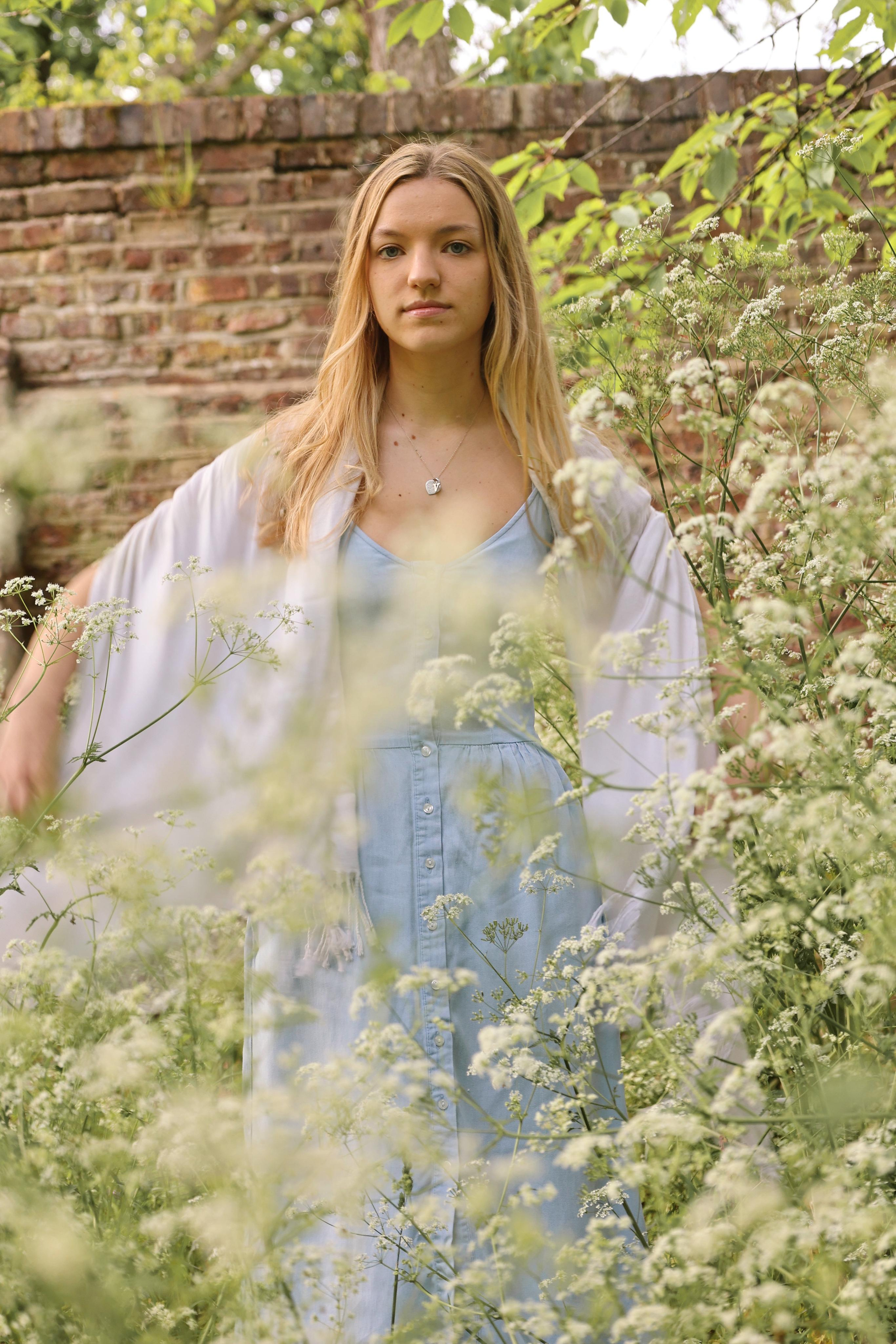Olya and Veronica Part one, Wimbledon, Cannizaro Park. Couples and portraits photographer Wimbledon London
