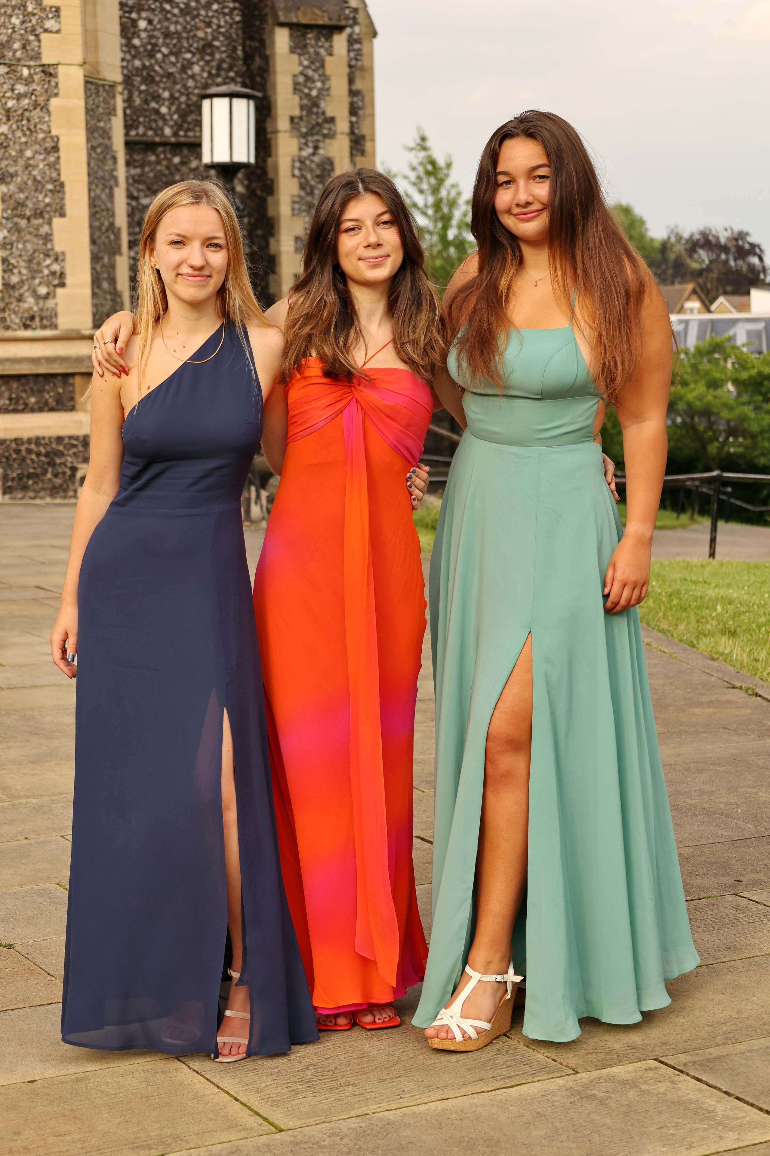 High School Graduation, Wimbledon. Couples and portraits photographer Wimbledon London