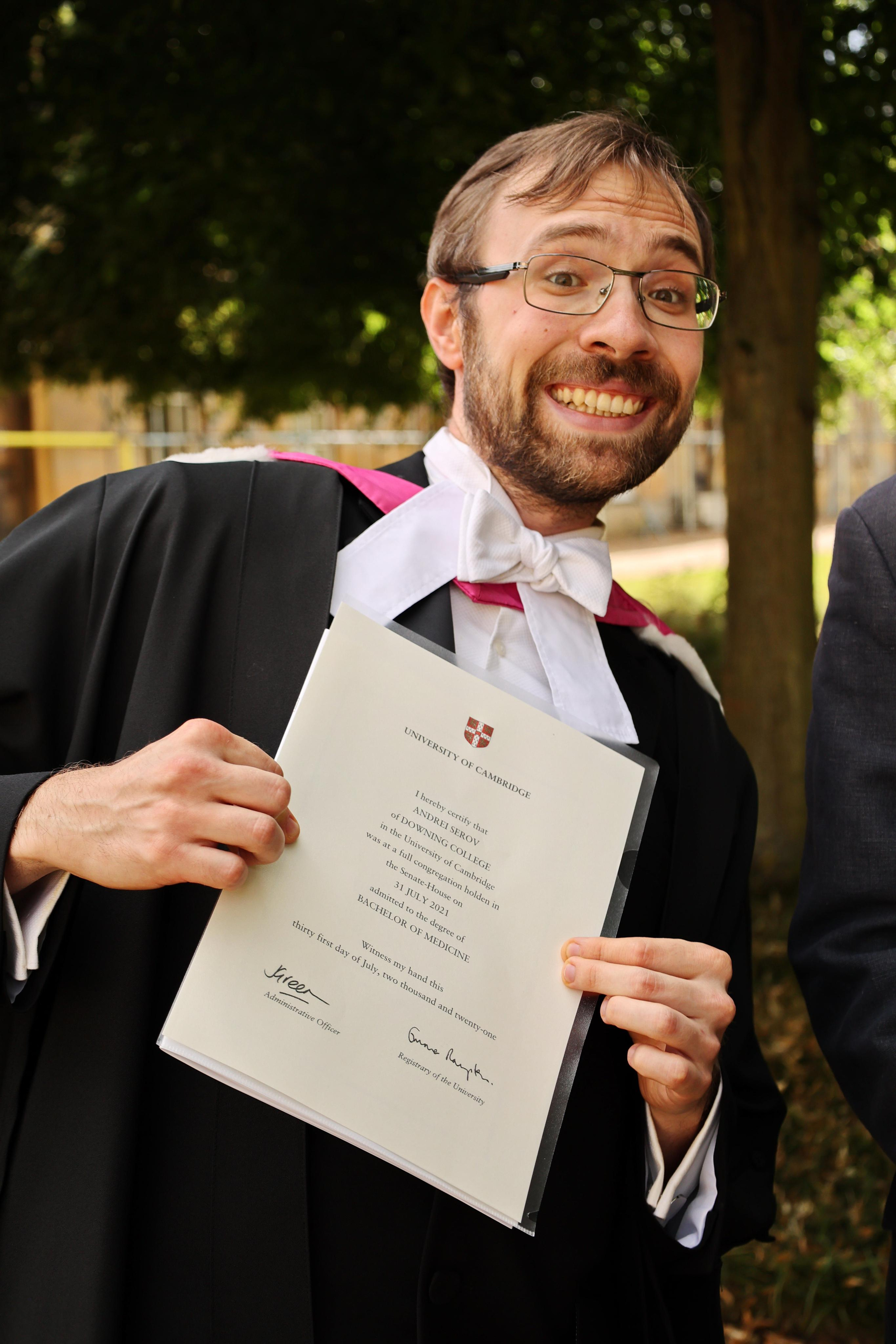 Andrei’s Graduation, Cambridge. Couples and portraits photographer Wimbledon London