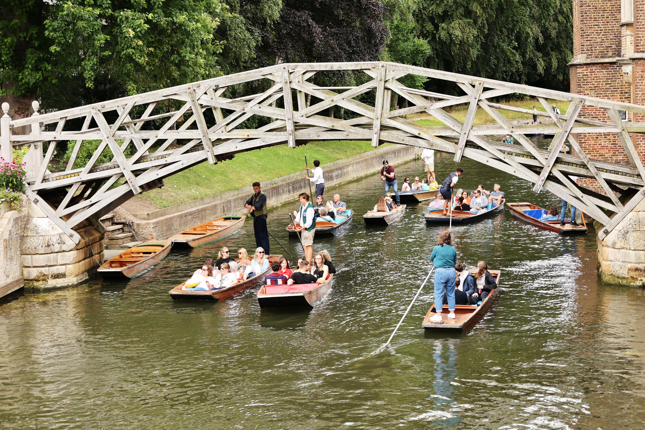 Andrei’s Graduation, Cambridge. Couples and portraits photographer Wimbledon London