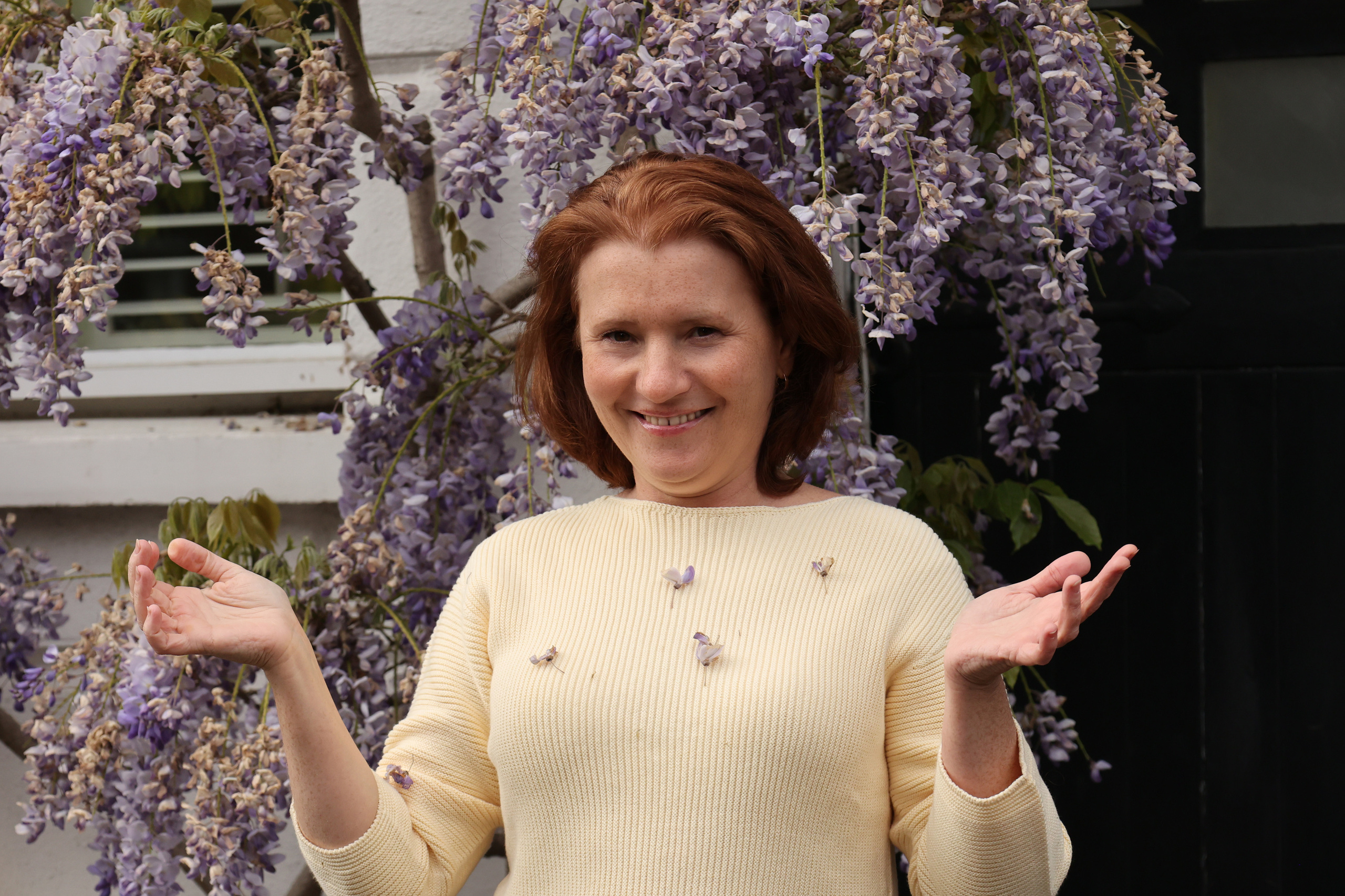 Wisteria in Wimbledon. Couples and portraits photographer Wimbledon London