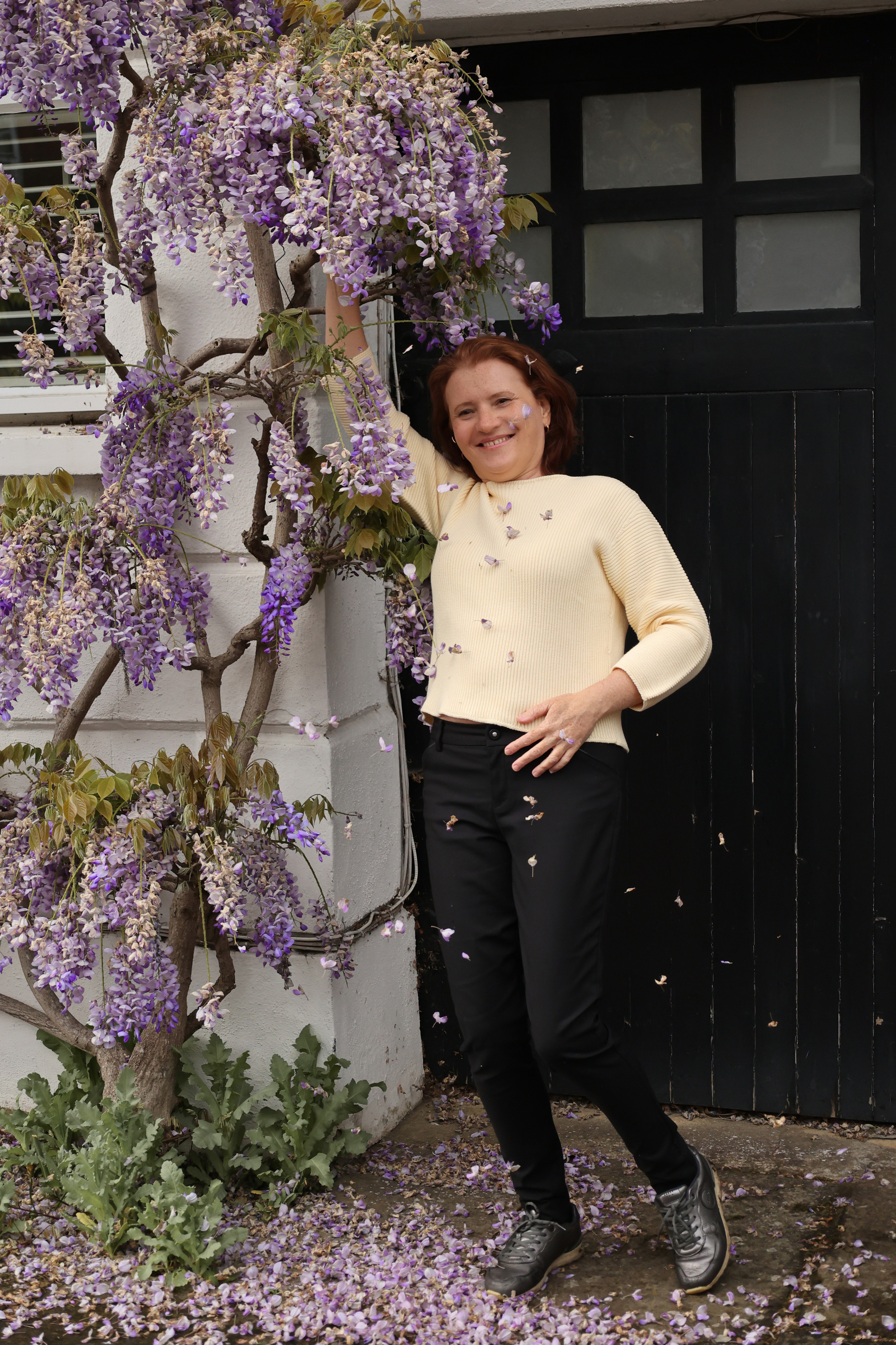 Wisteria in Wimbledon. Couples and portraits photographer Wimbledon London