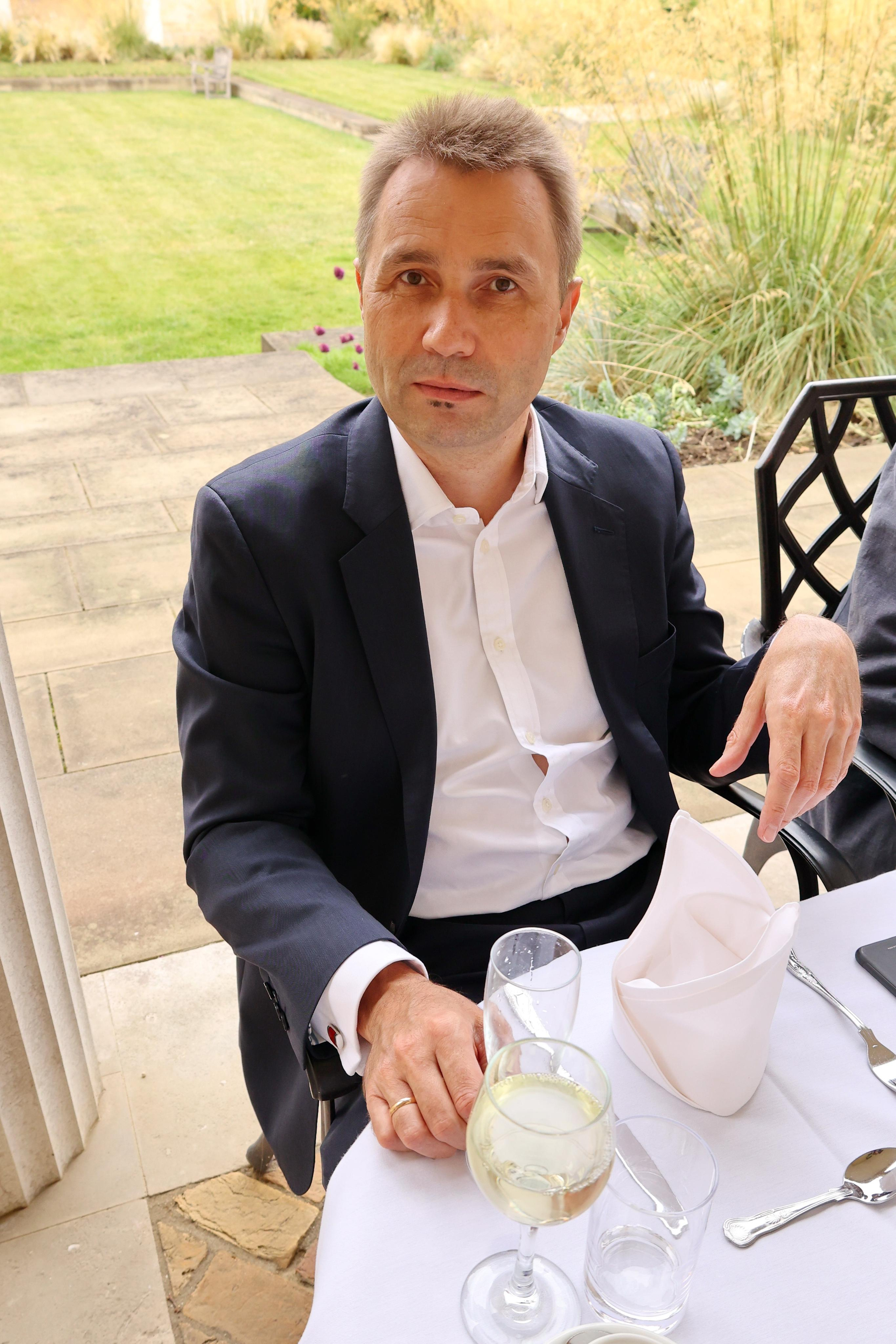 Andrei’s Graduation, Cambridge. Couples and portraits photographer Wimbledon London