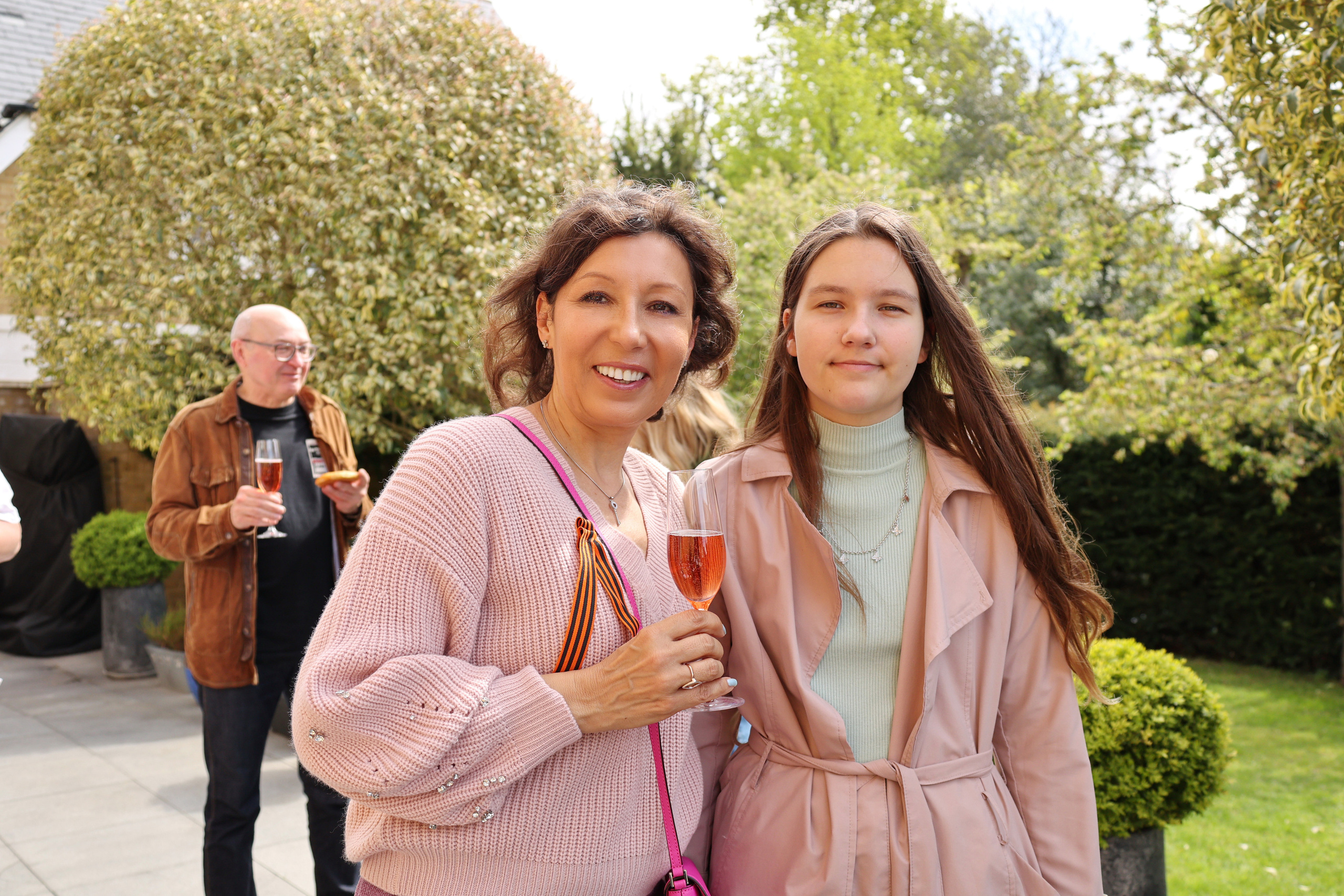 9 May, Wimbledon, London. Couples and portraits photographer Wimbledon London