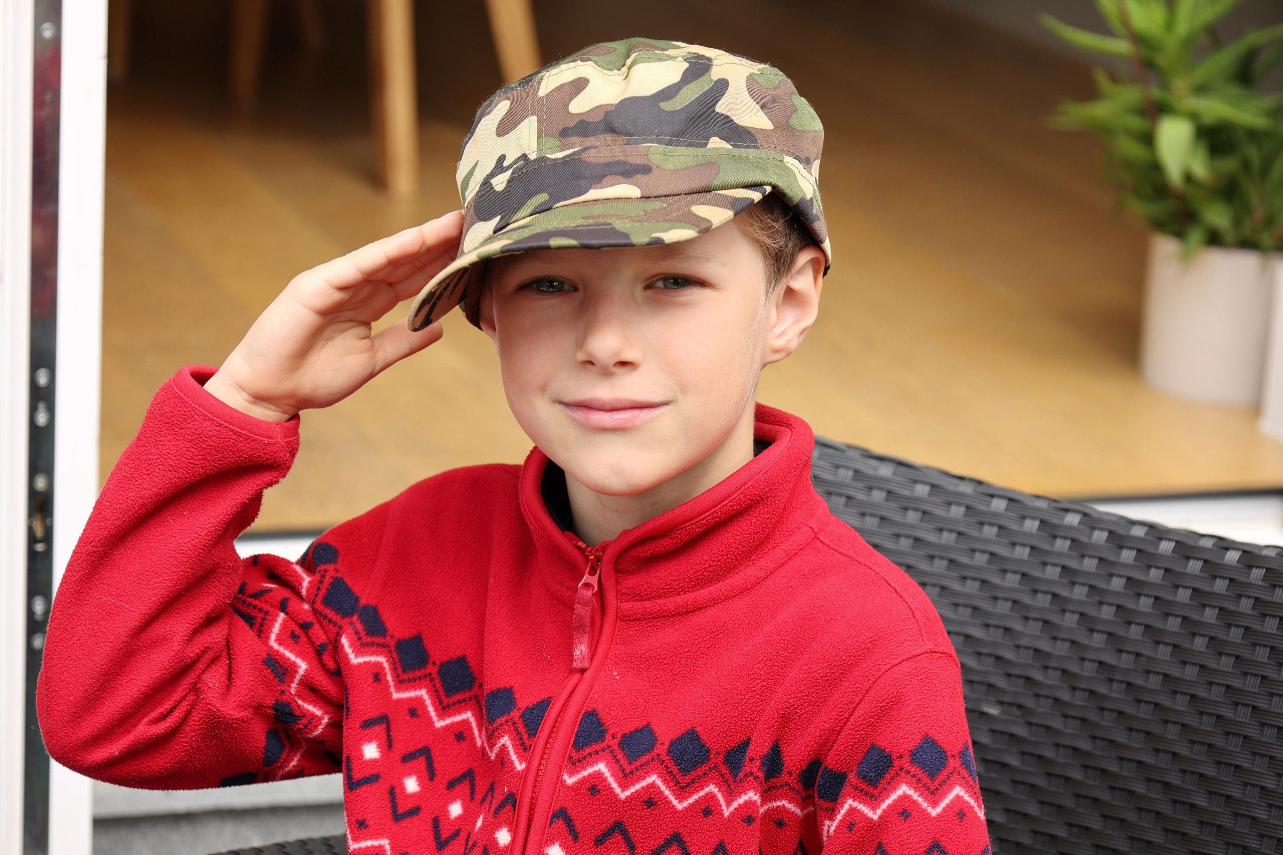 9 May, Wimbledon, London. Couples and portraits photographer Wimbledon London