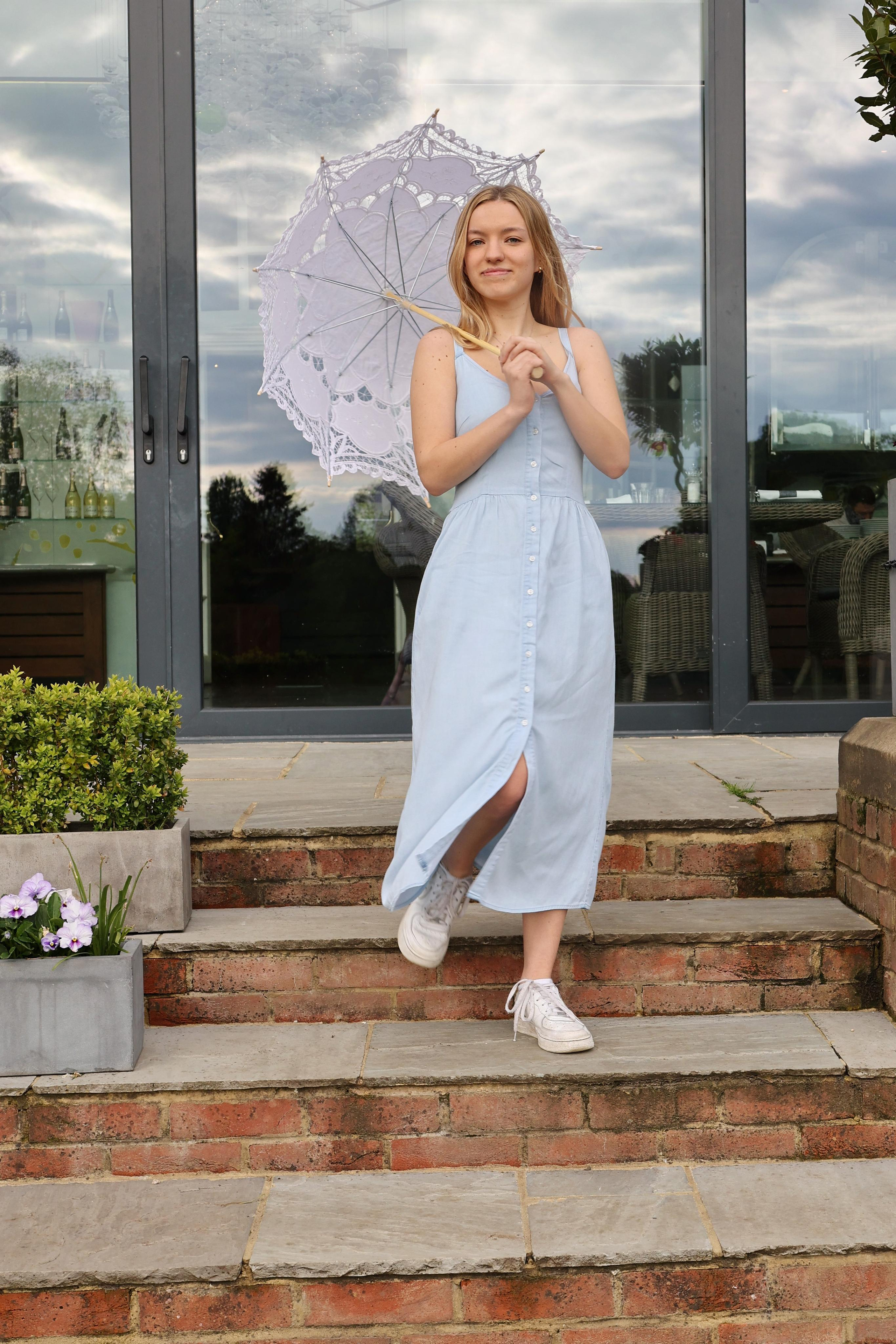 Olya and Veronica Part one, Wimbledon, Cannizaro Park. Couples and portraits photographer Wimbledon London