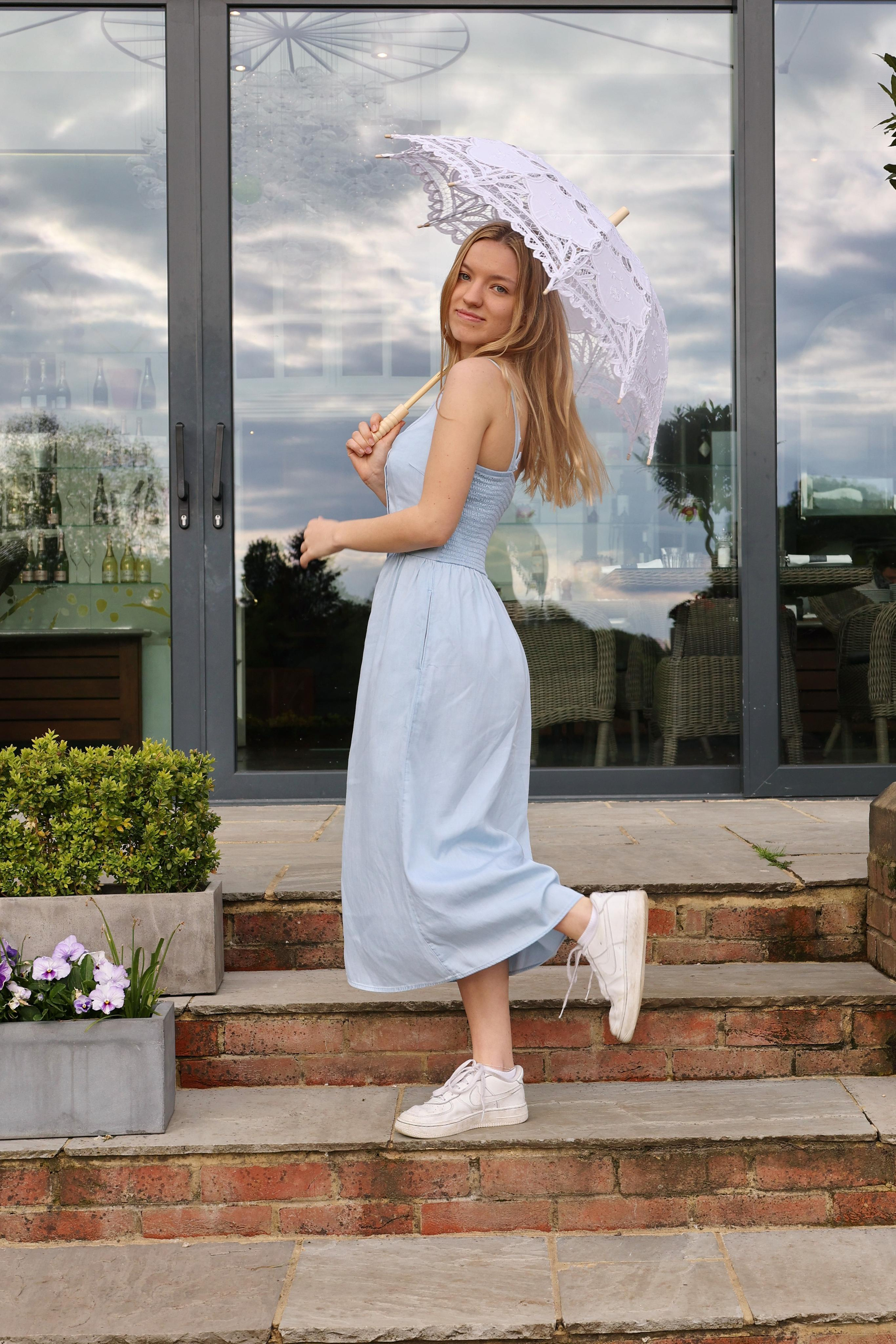 Olya and Veronica Part one, Wimbledon, Cannizaro Park. Couples and portraits photographer Wimbledon London