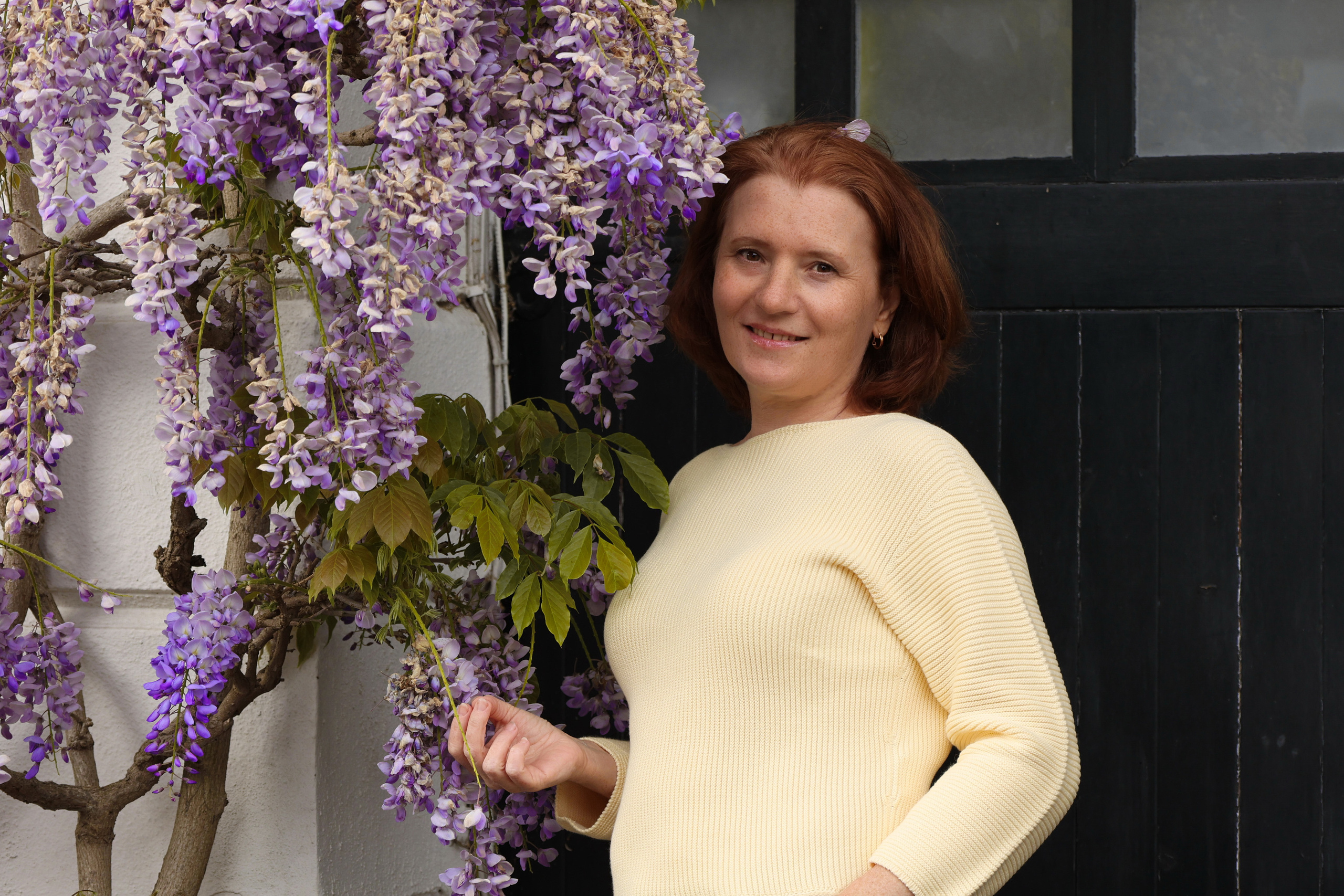 Wisteria in Wimbledon. Couples and portraits photographer Wimbledon London