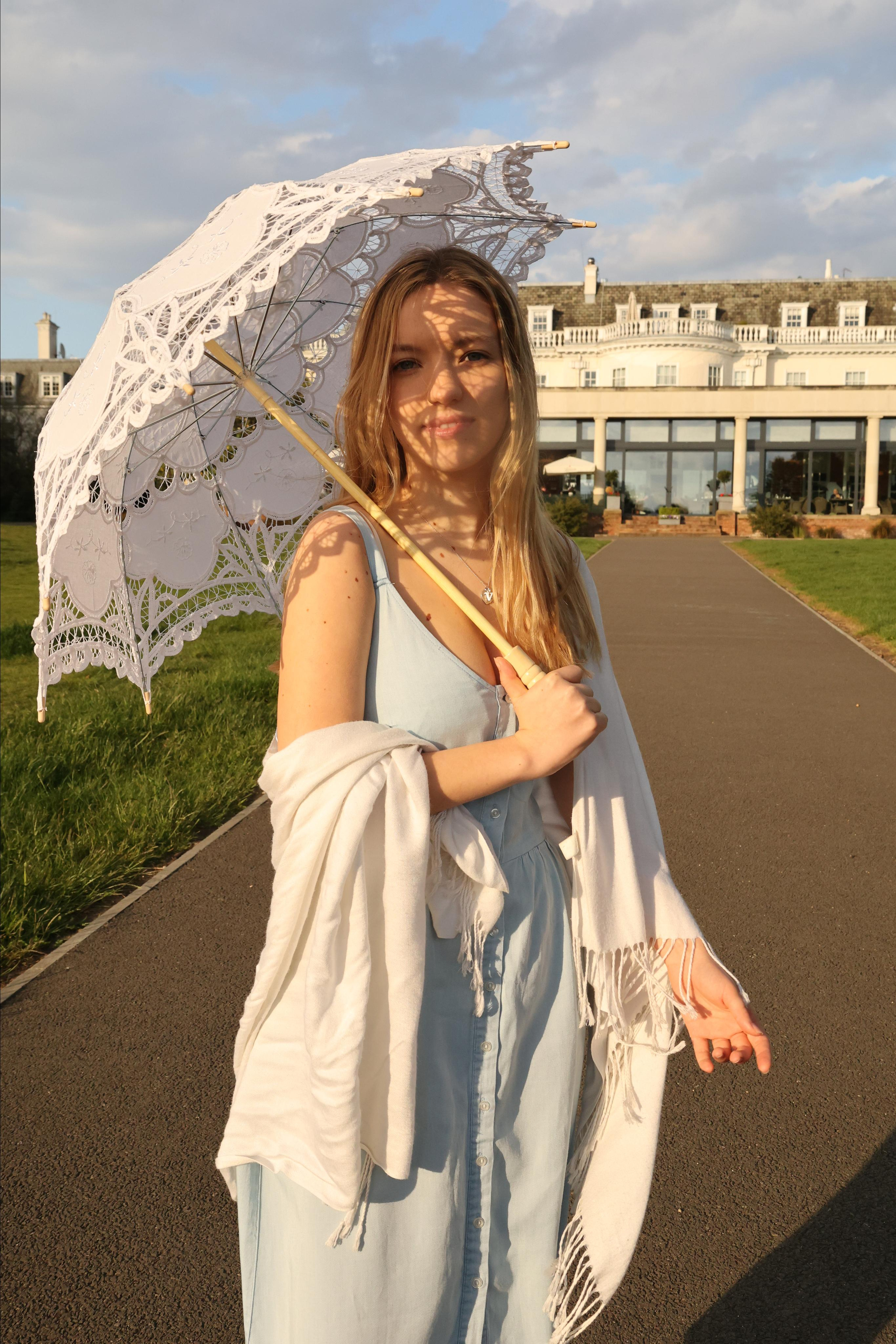 Olya and Veronica Part one, Wimbledon, Cannizaro Park. Couples and portraits photographer Wimbledon London