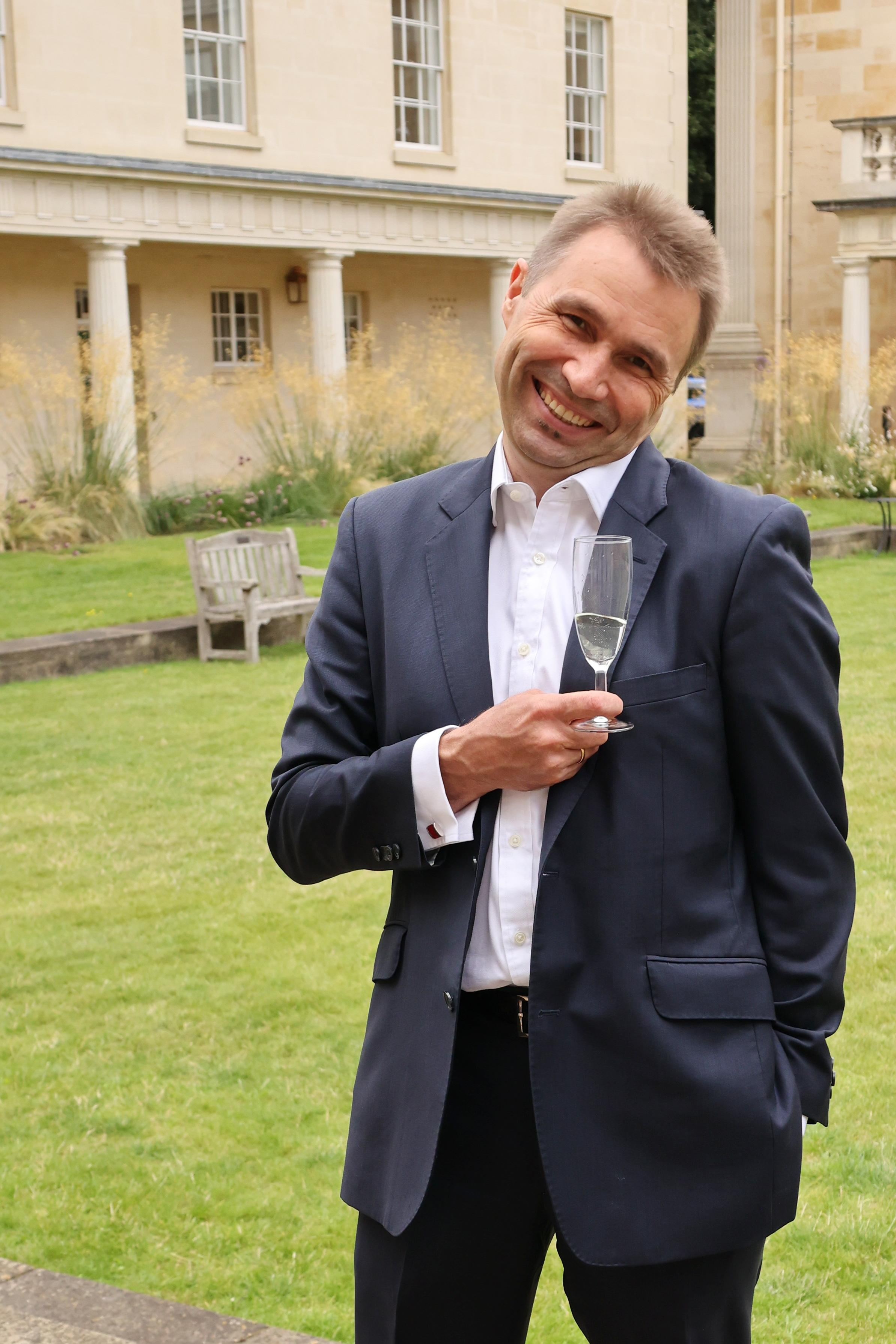 Andrei’s Graduation, Cambridge. Couples and portraits photographer Wimbledon London