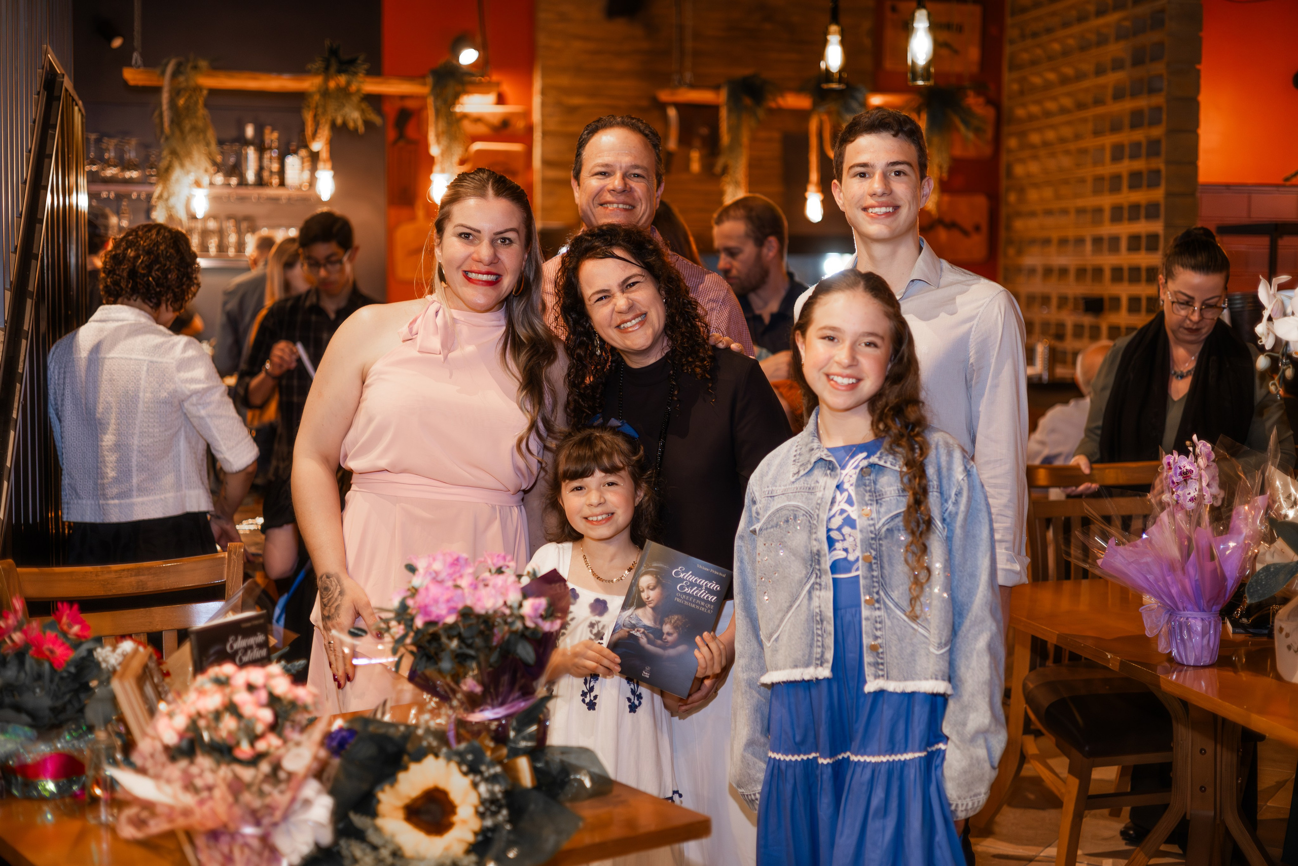 Lançamento de Livro Vivi Princival