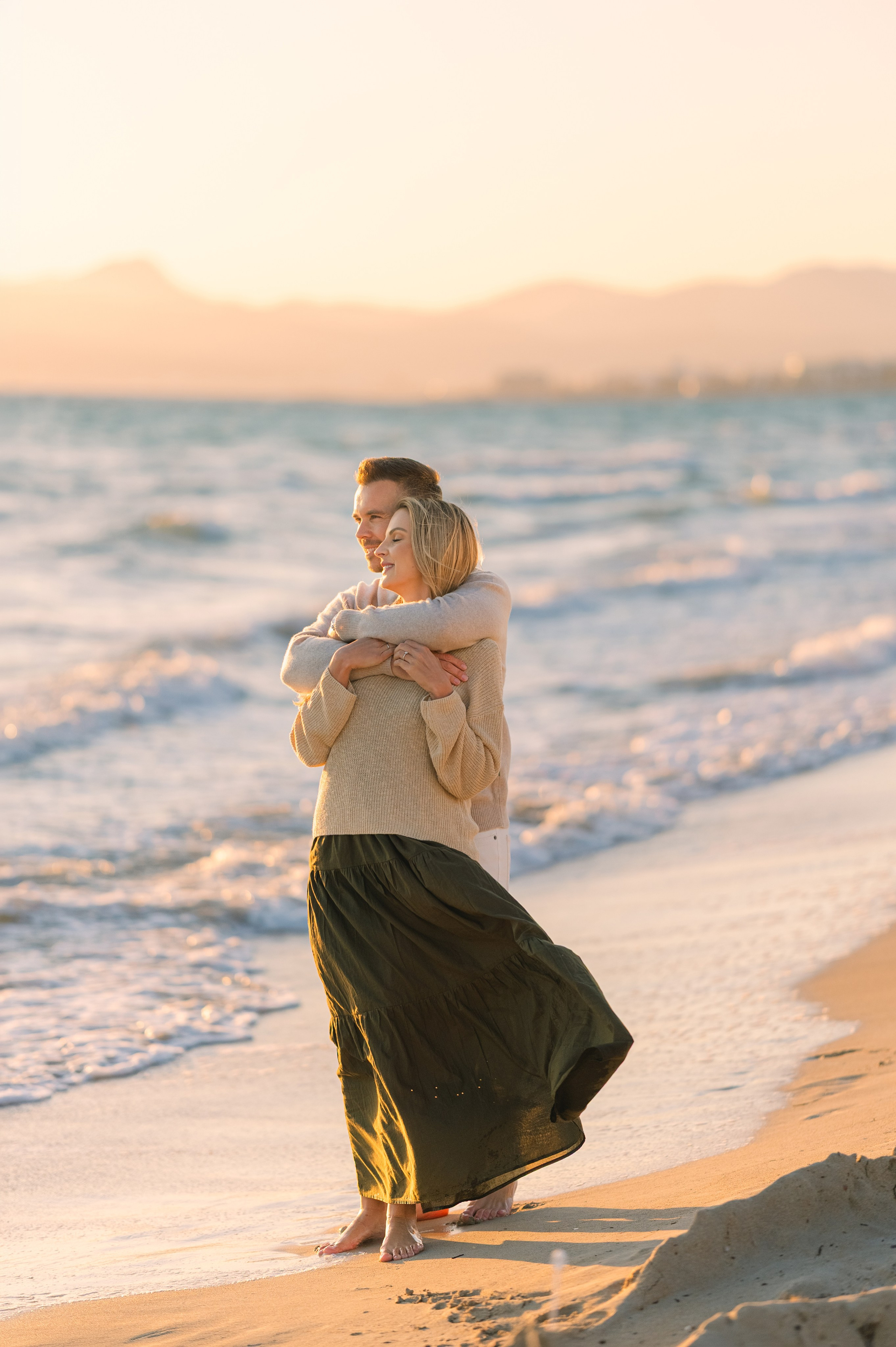 Family & Couple Photoshoot Mallorca S’Arenal Beach — Sunset Session. Photographer in Mallorca