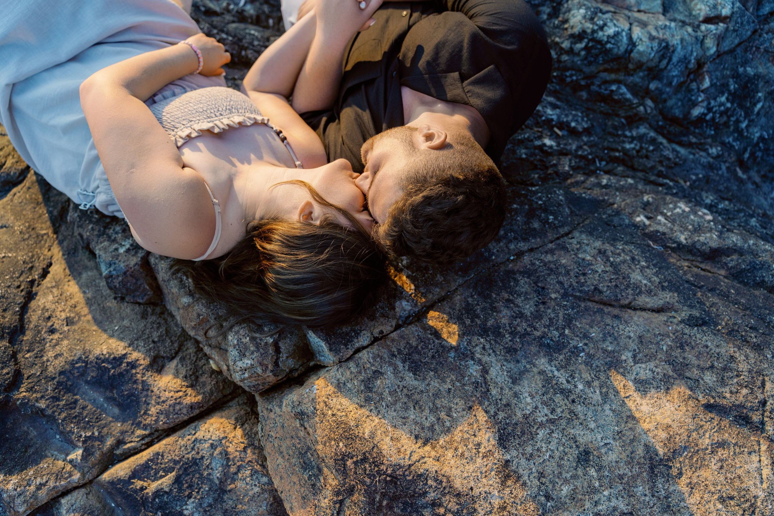 LOVE STORY ON THE BEACH. Photographer in Portugal Polina Gotovaya