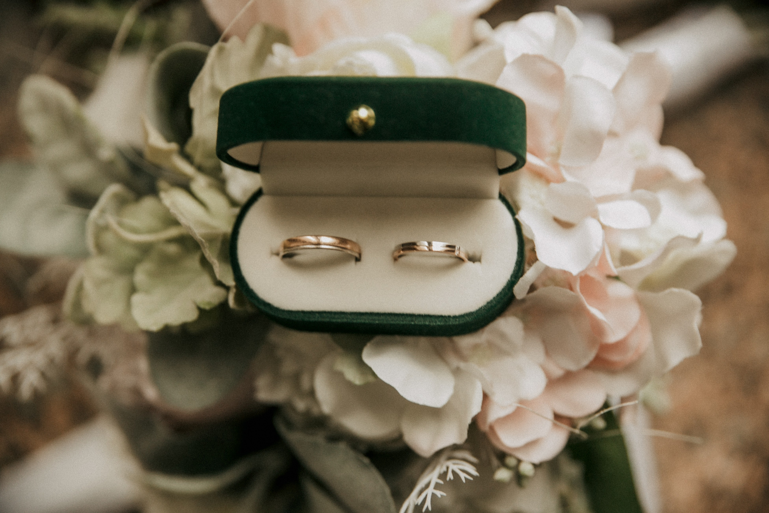 MARIAGE. Je suis Olga, votre photographe de famille à Metz et dans toute la France