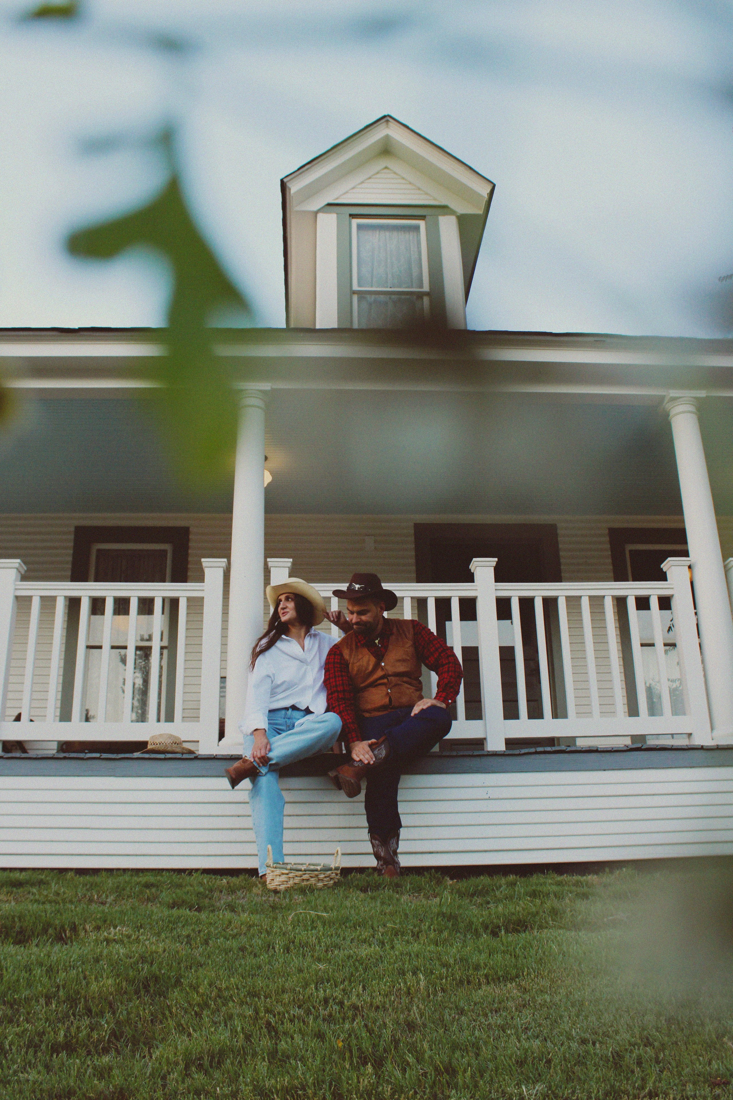 Texas Countryside Family Photoshoot in Cowboy Style. Lana Petrychenko — Portrait & Family Photographer. Valencia, Spain
