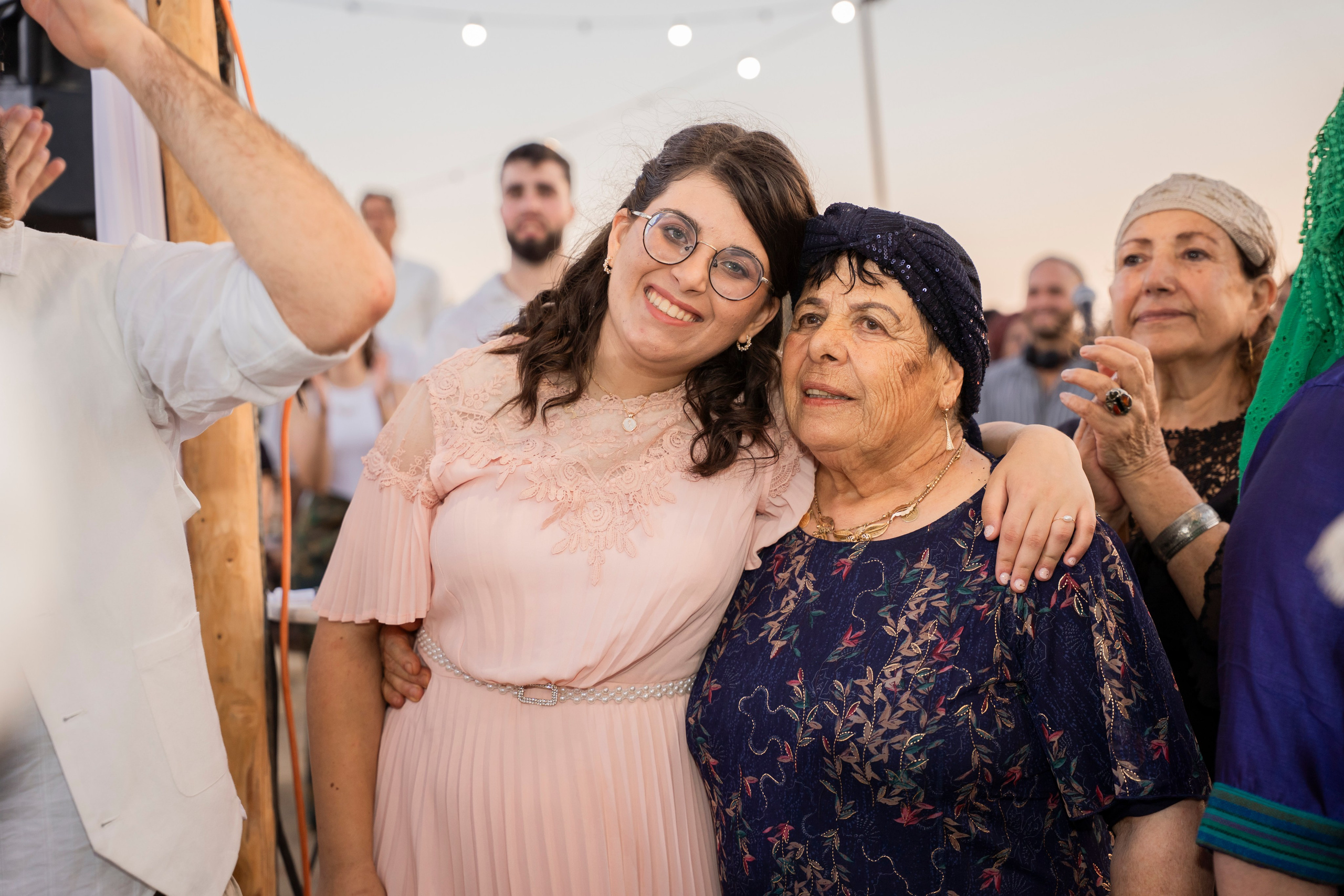 אביה ואחיה. יוסף מזרחי צילום חתונה, ברית וזוגיות. צלם מקצועי שאוהב להוציא אתכם הכי יפים ברגעים הכי מרגשים