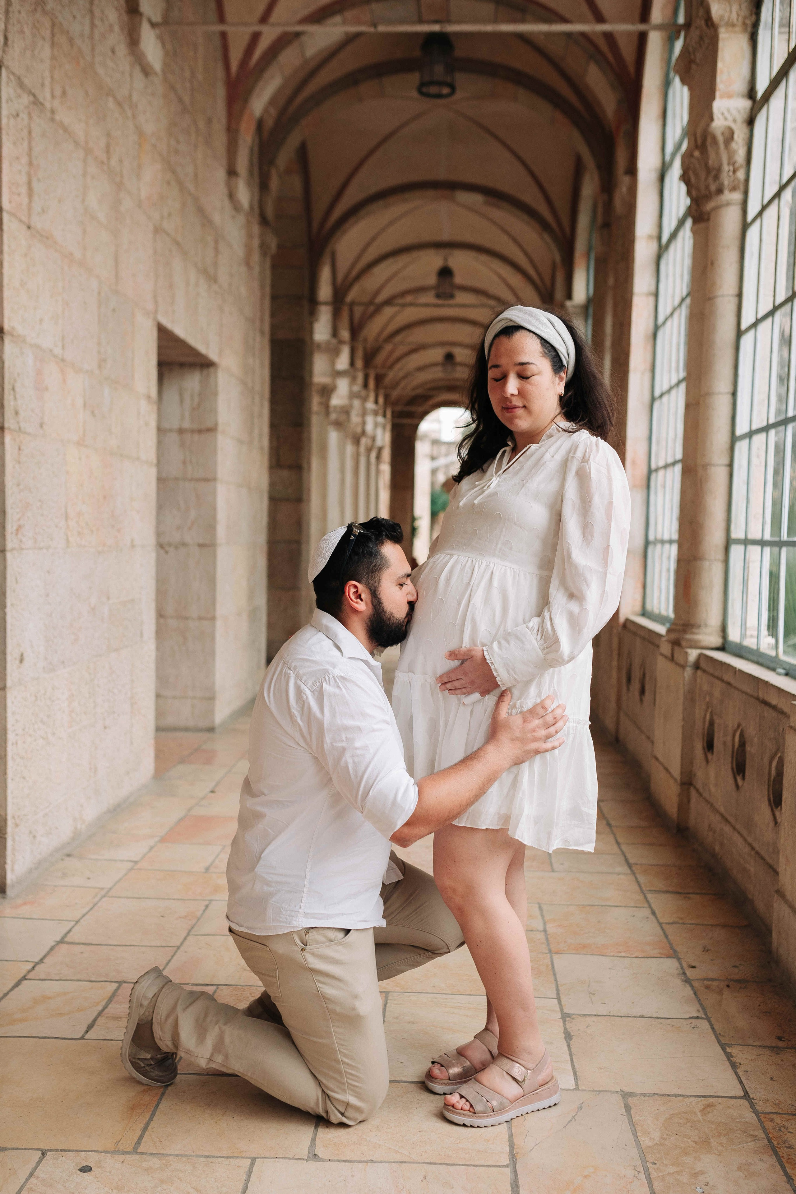 EXPECTING A BABY, JERUSALEM. PHOTOGRAPHER IN ISRAEL