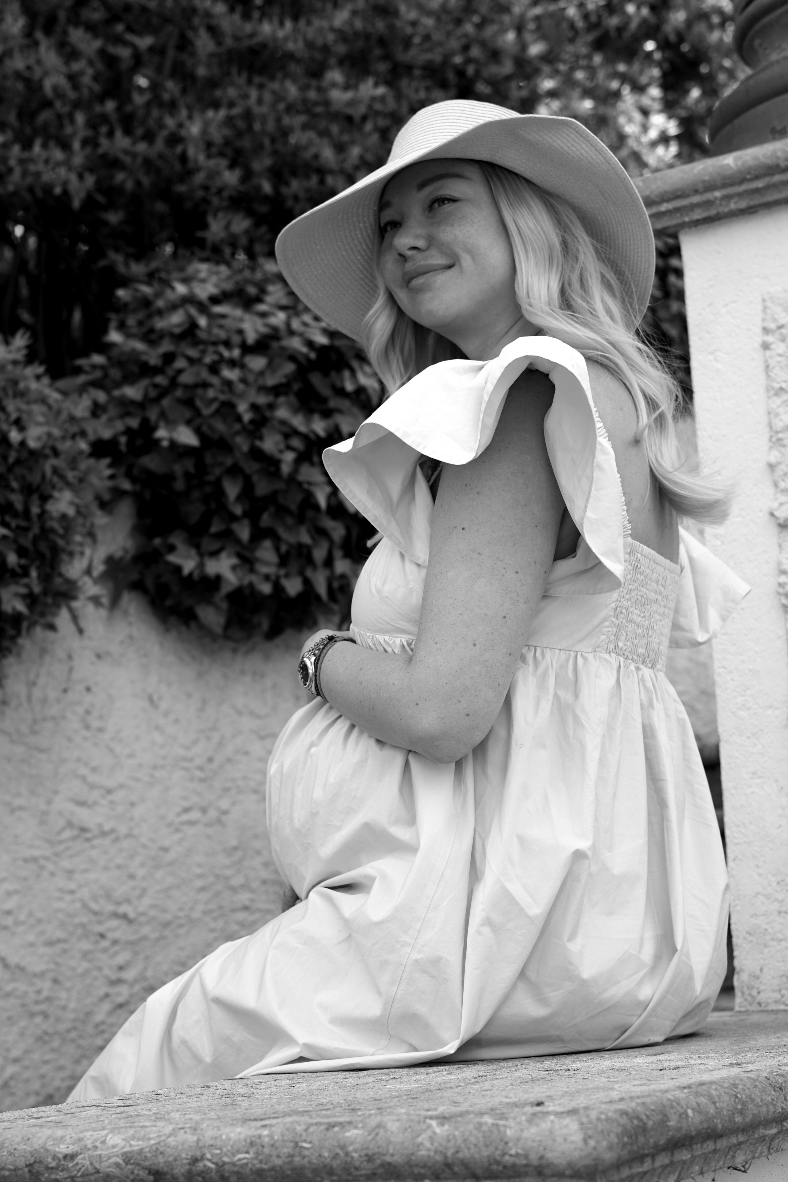 Marina, a moment of waiting, full of love. Albina Sokhova | Fotografa in Italia: Ritratti, Famiglie, Matrimoni e Branding