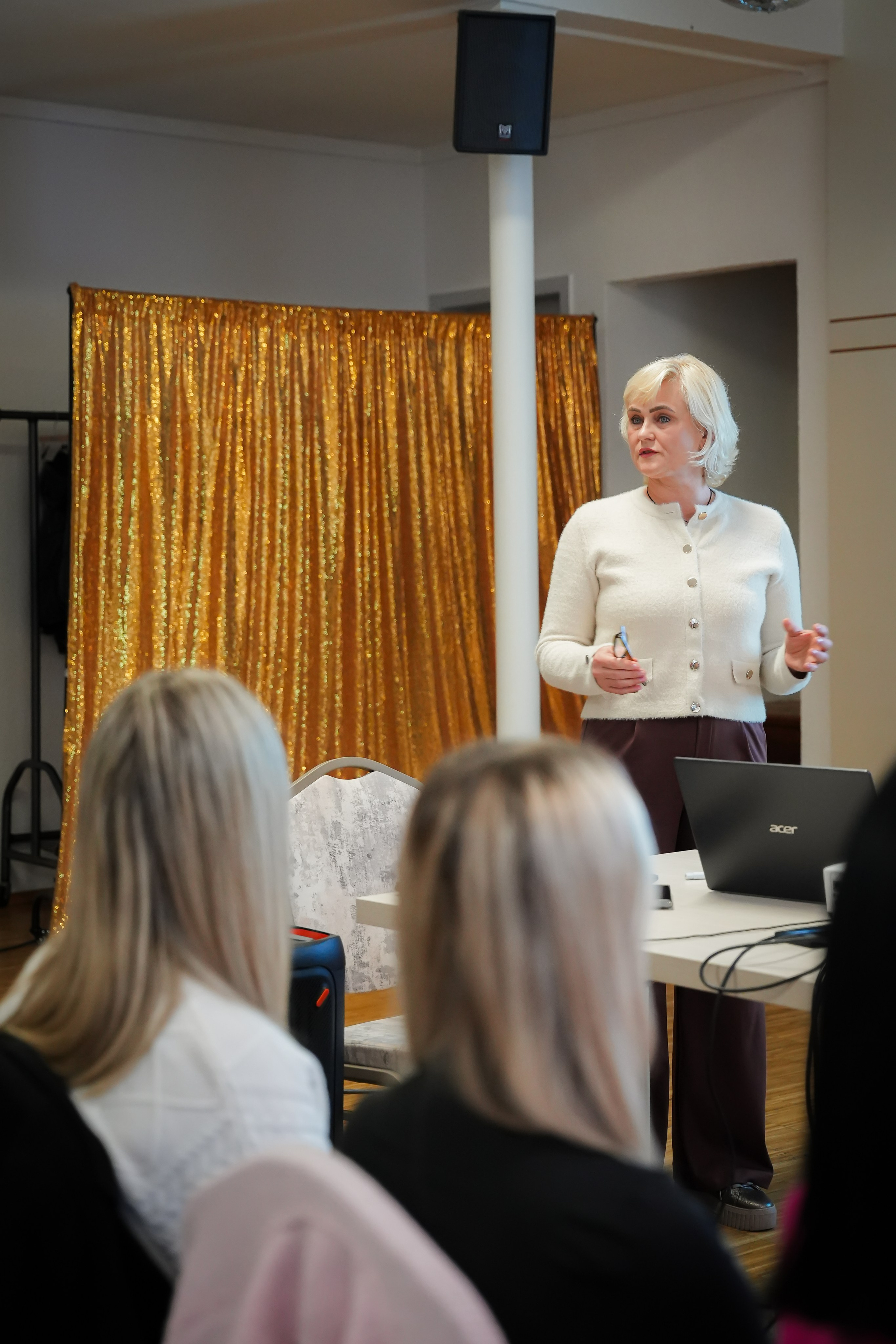 „Frauentreffen“. Fotografin Yuliia Turinina in Stuttgart