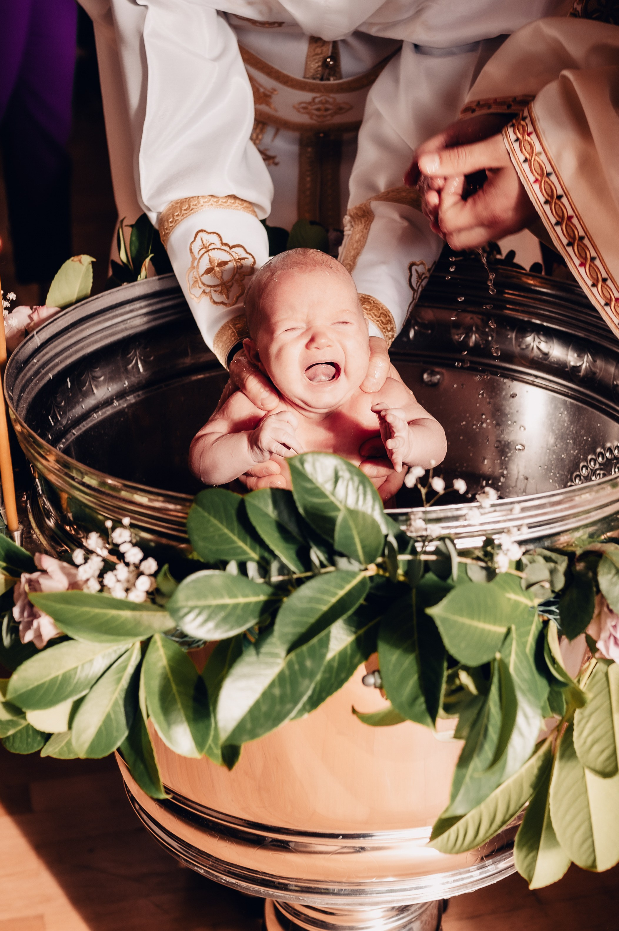 **Taufe von Isabella - Eine Sanfte Erinnerung für die Familie**. Authentische, emotionale, zeitlose Hochzeitsfotografie aus Albstadt