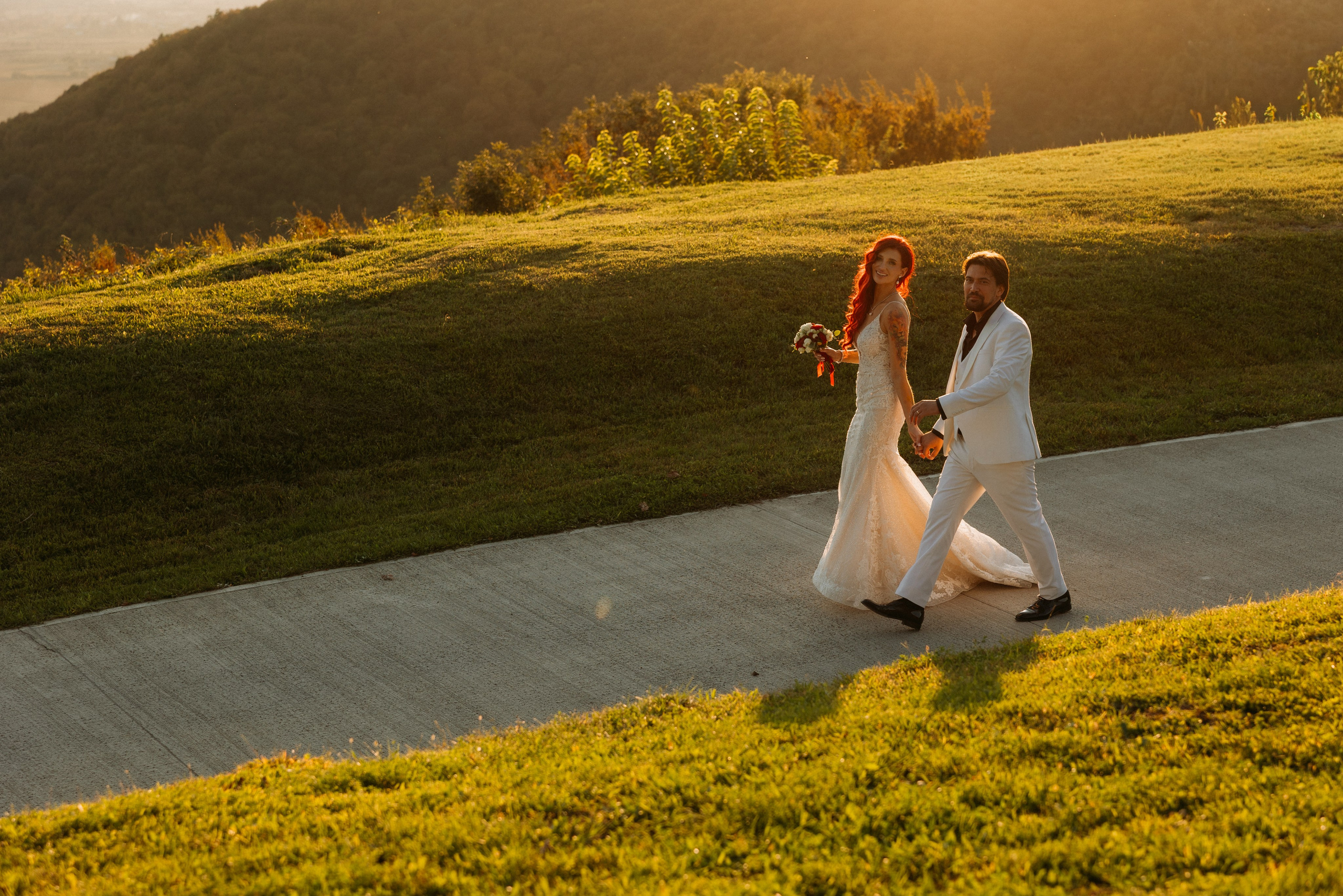 A dreamy wedding on Kvareli lake. Wedding photographer in Tbilisi Ioseb Mamniashvili
