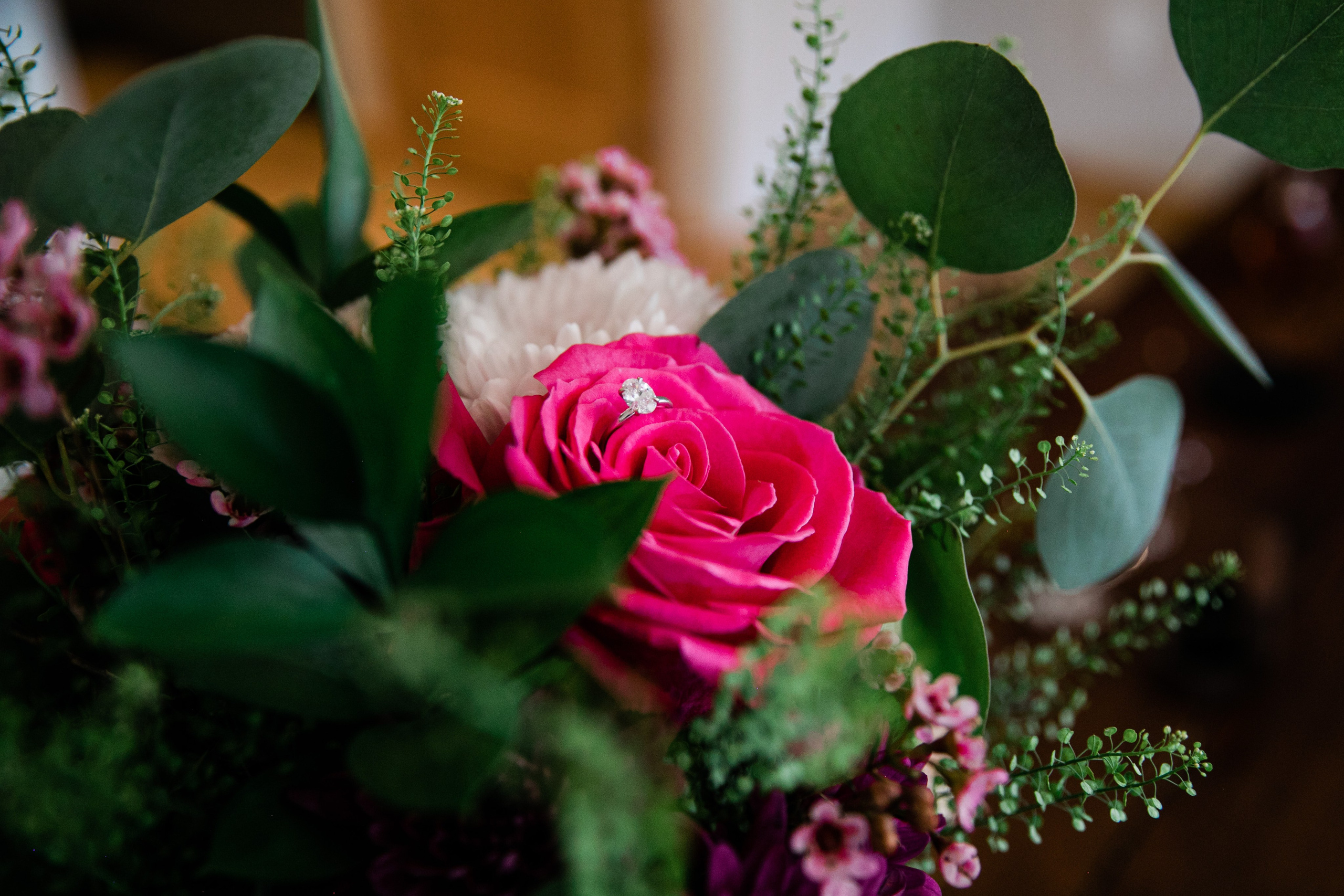 Kayla Hagen — Getting Ready Photos. Fotografía accesible en Calgary