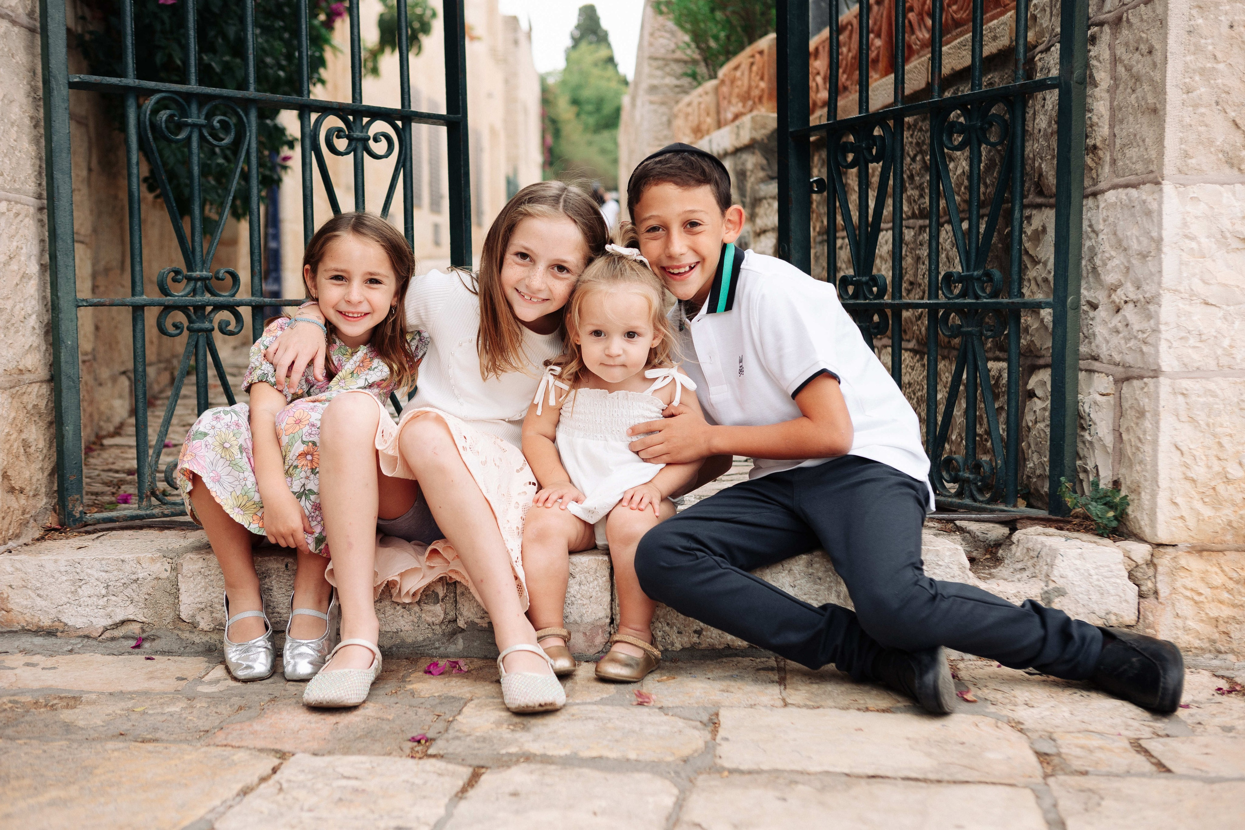 BIG FAMILY IN YAMIN MOSHE. Https://shi-photo.com/