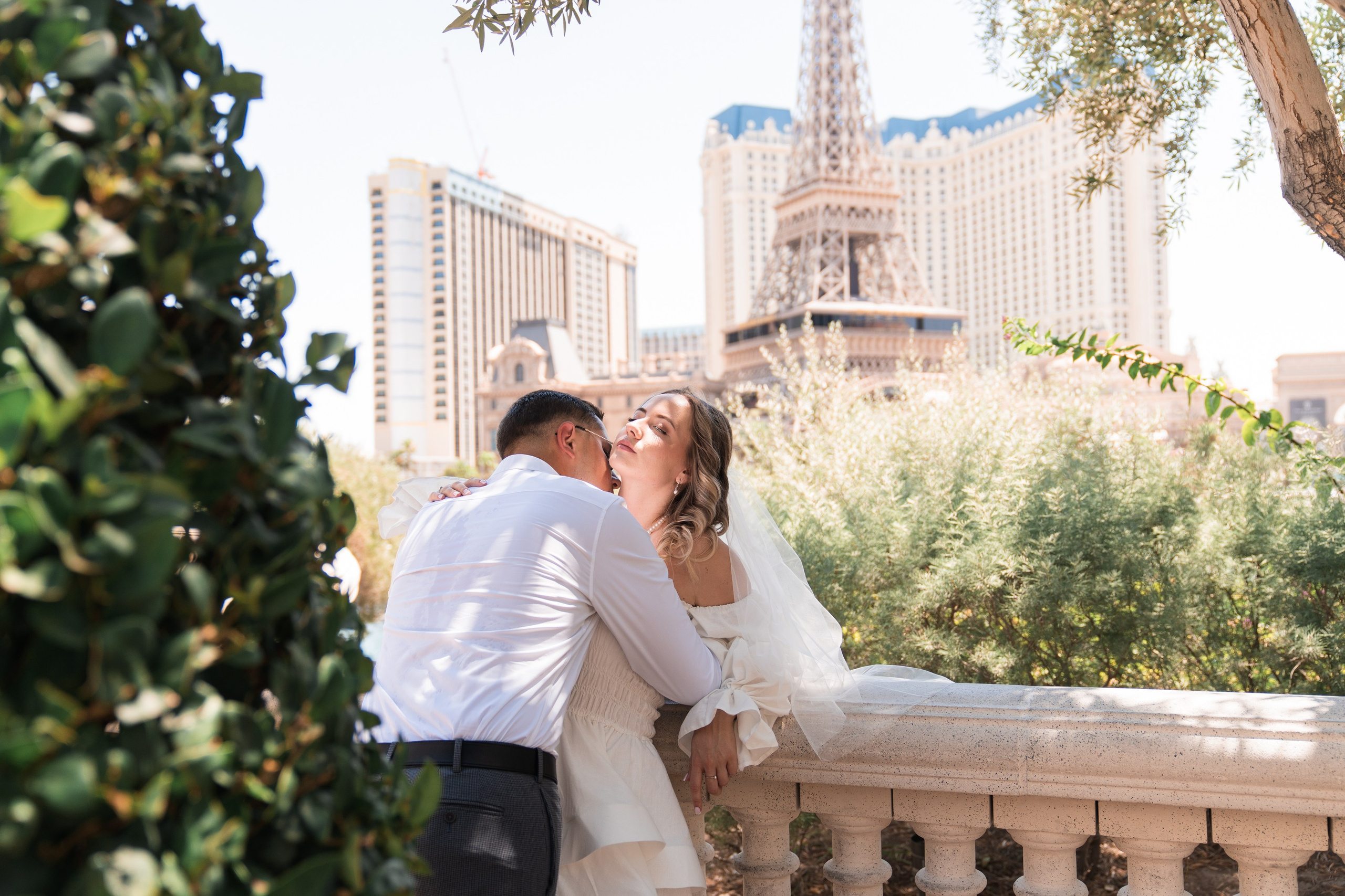 Iryna&Roman. Wedding & elopement photographer Viktoriya Kravtsov. Las Vegas