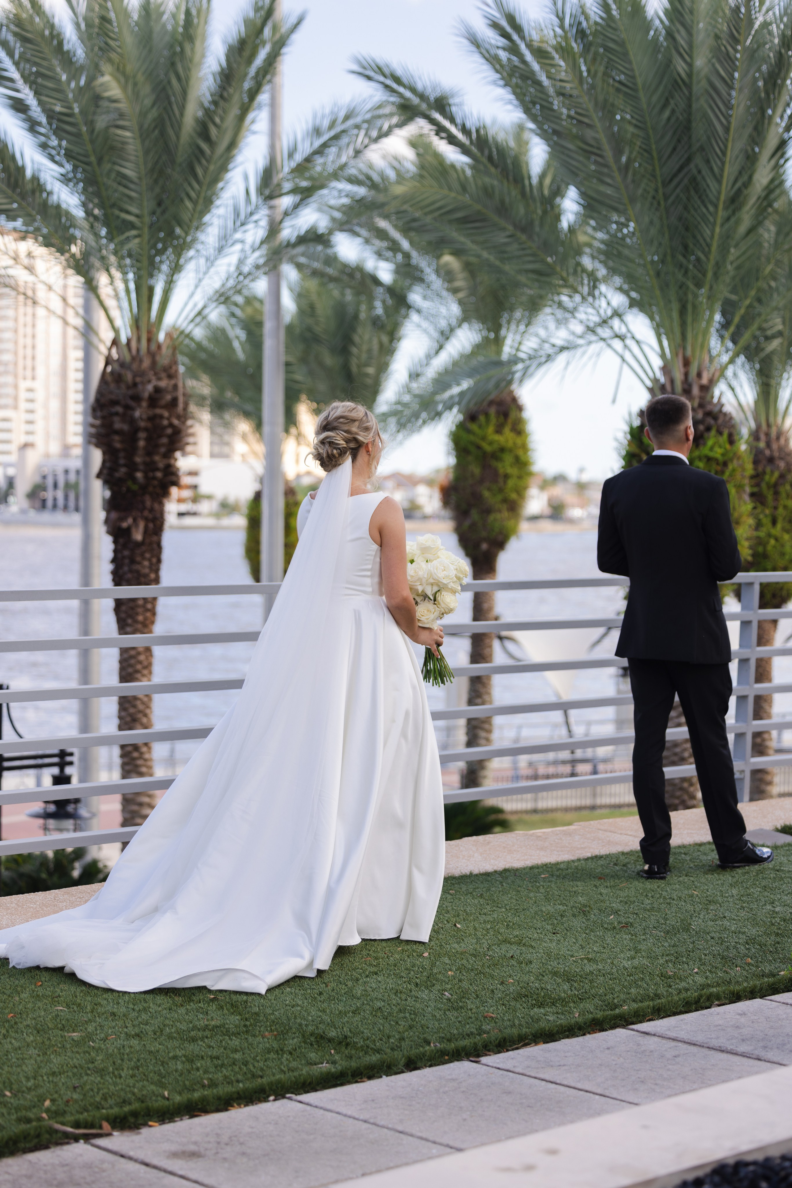Wedding photography. Eikanmedia | Photographer and videographer capturing weddings, families, engagements, pregnancy & newborns | Vancouver, WA | USA