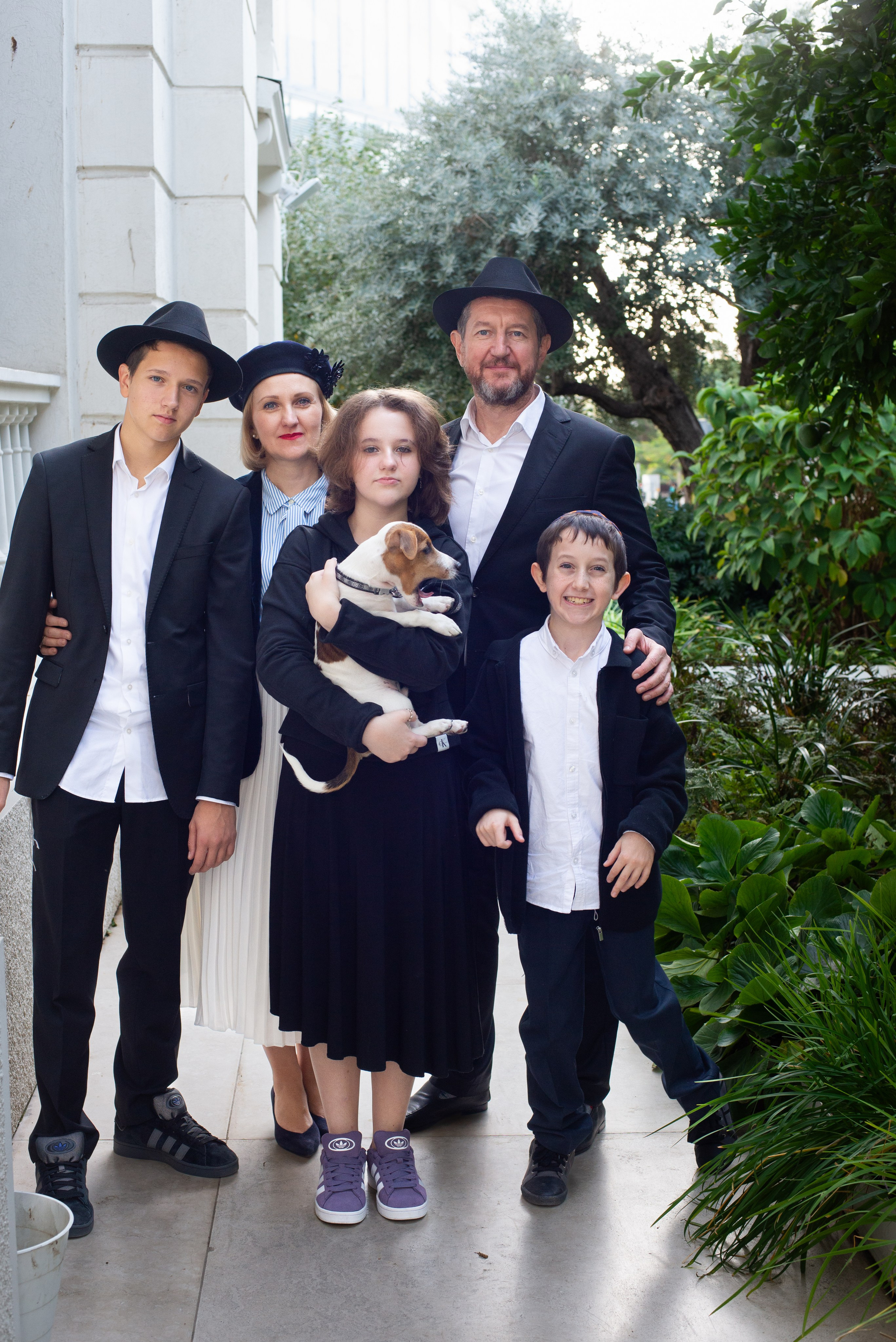 Пинхас и его семья. Визуальный брендинг