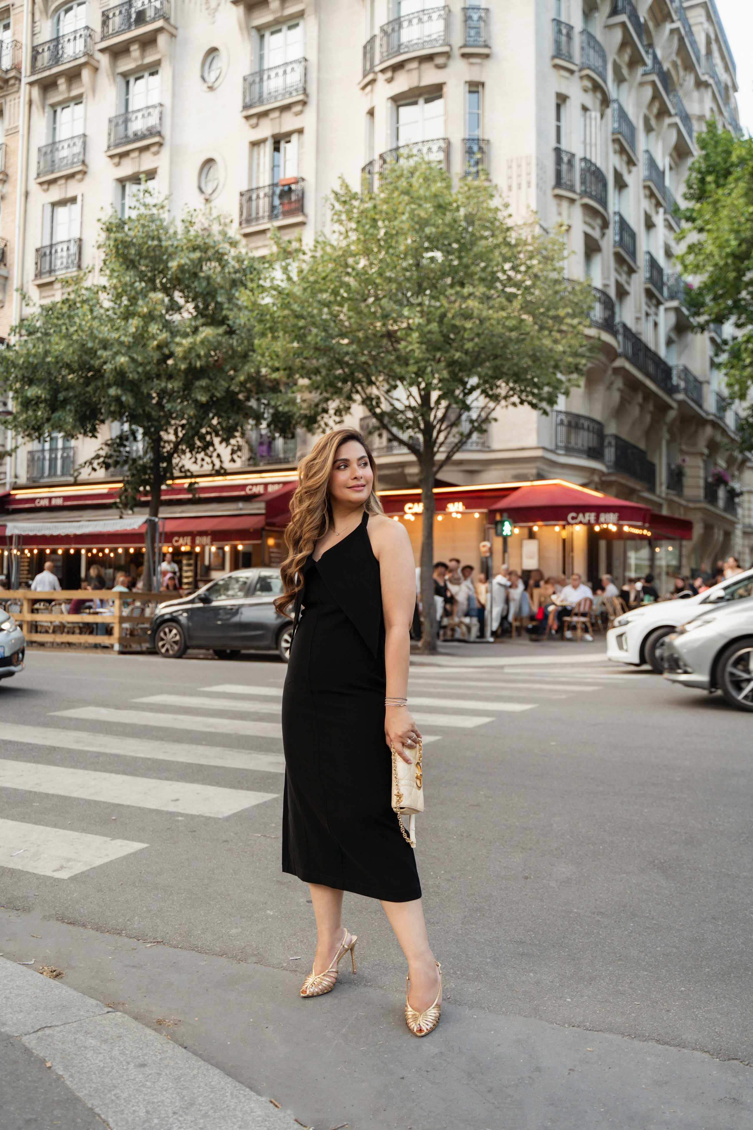Megha (1 hour). Photographer in Paris|Solo and groups, portraits & content, couples photo-shoot in Paris at the best locations