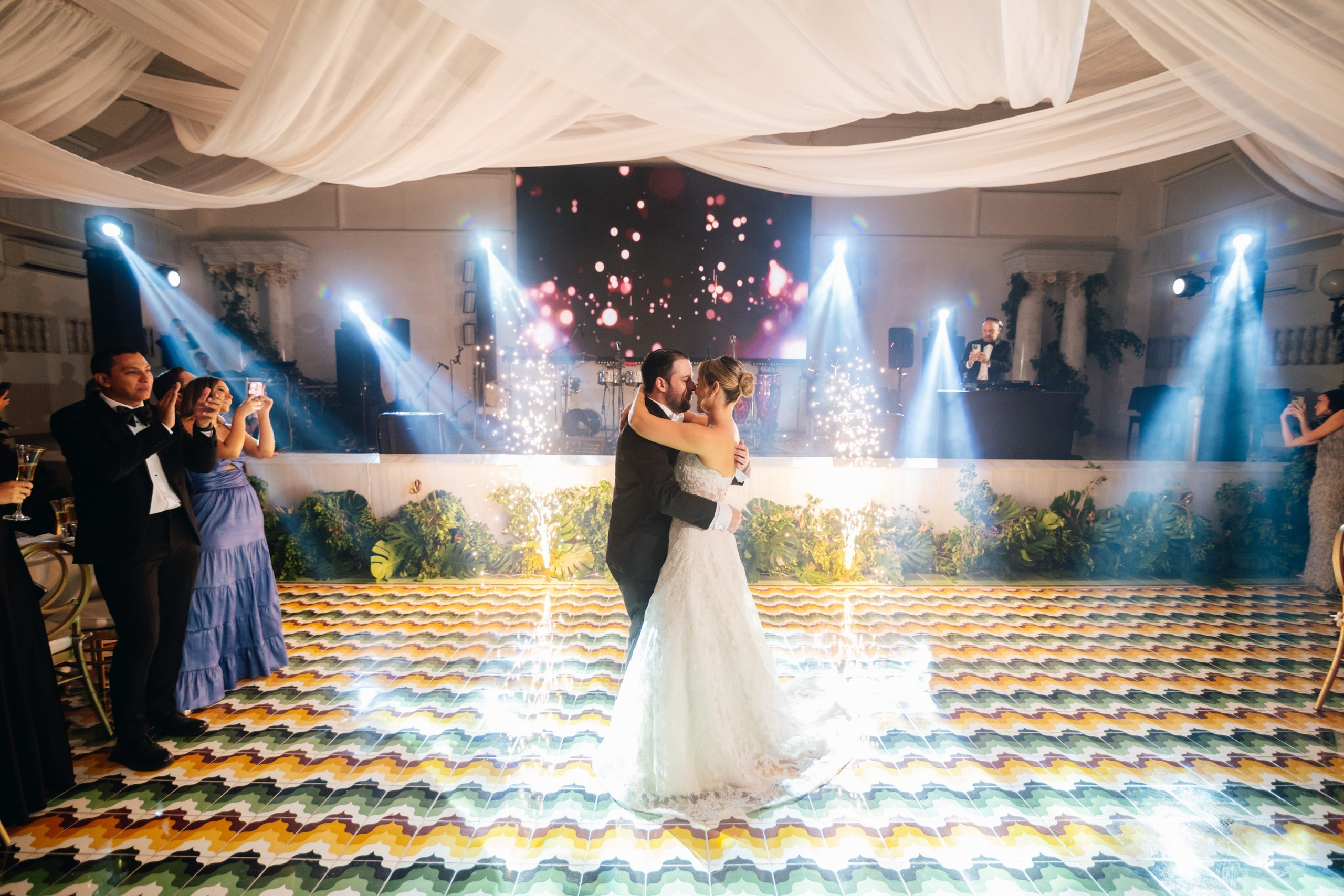 Fotógrafo de Bodas en Barranquilla – Historias Reales | Morada Photography. Fotógrafo de Bodas Documental en Barranquilla y Cartagena | Morada Photography