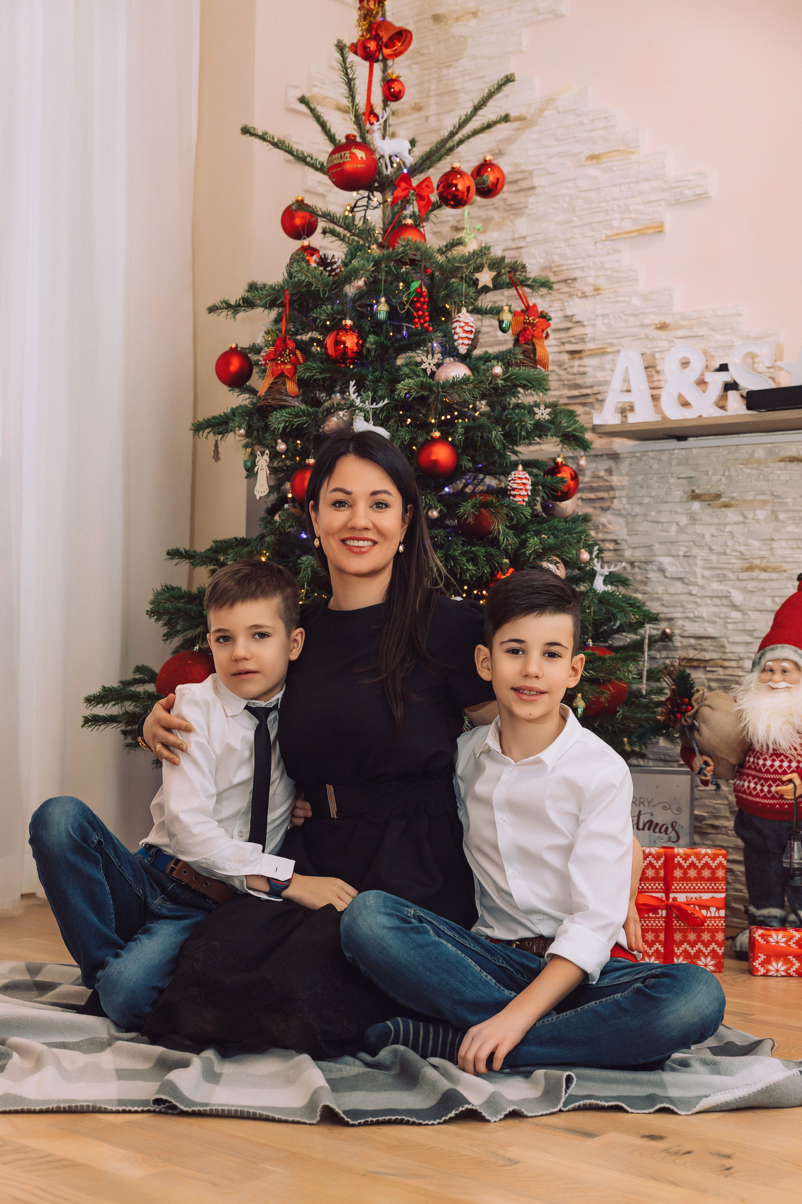 Christmas family. Photographer Eduard Nesterov | Фотограф — Эдуард Нестеров