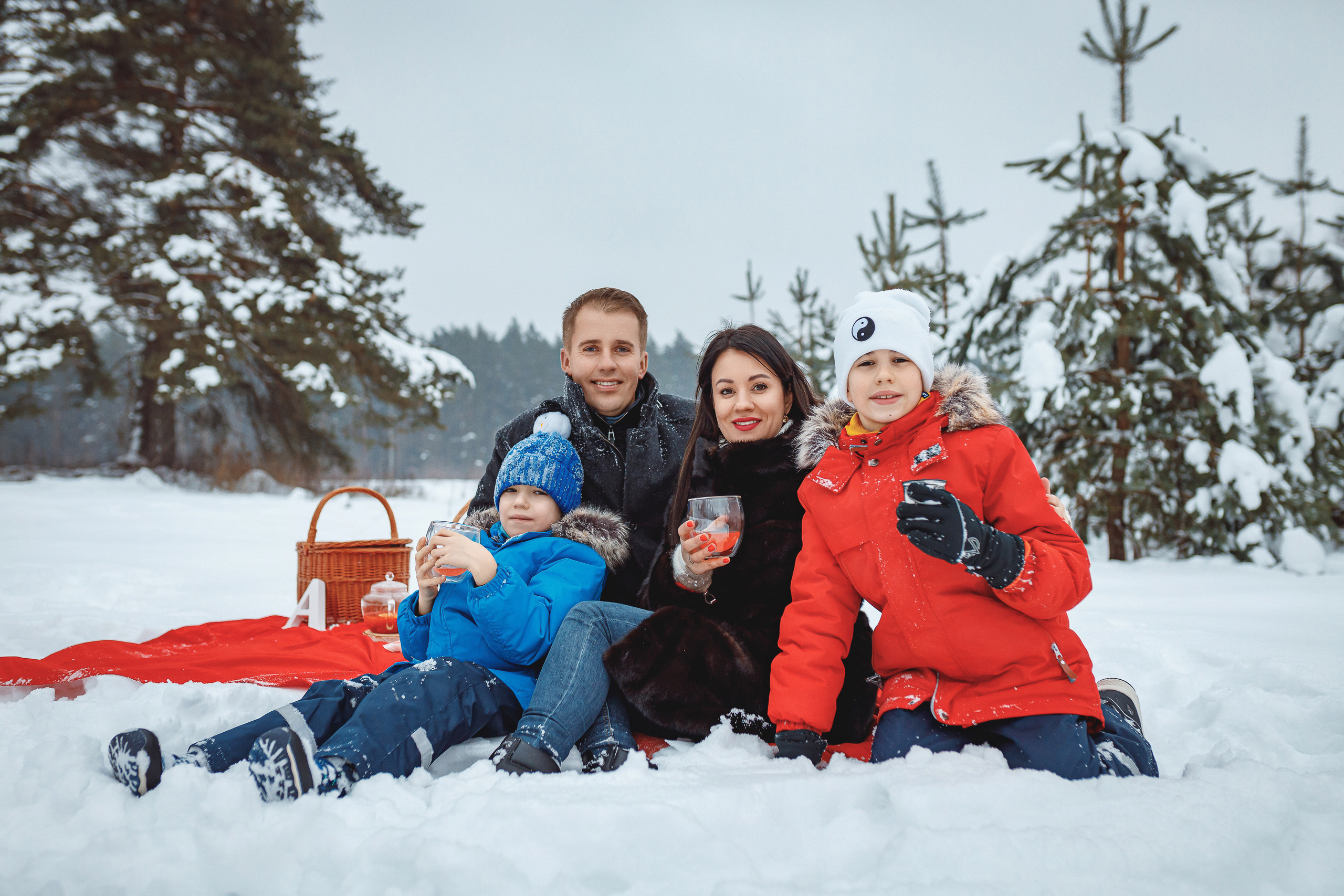 Christmas family. Photographer Eduard Nesterov | Фотограф — Эдуард Нестеров