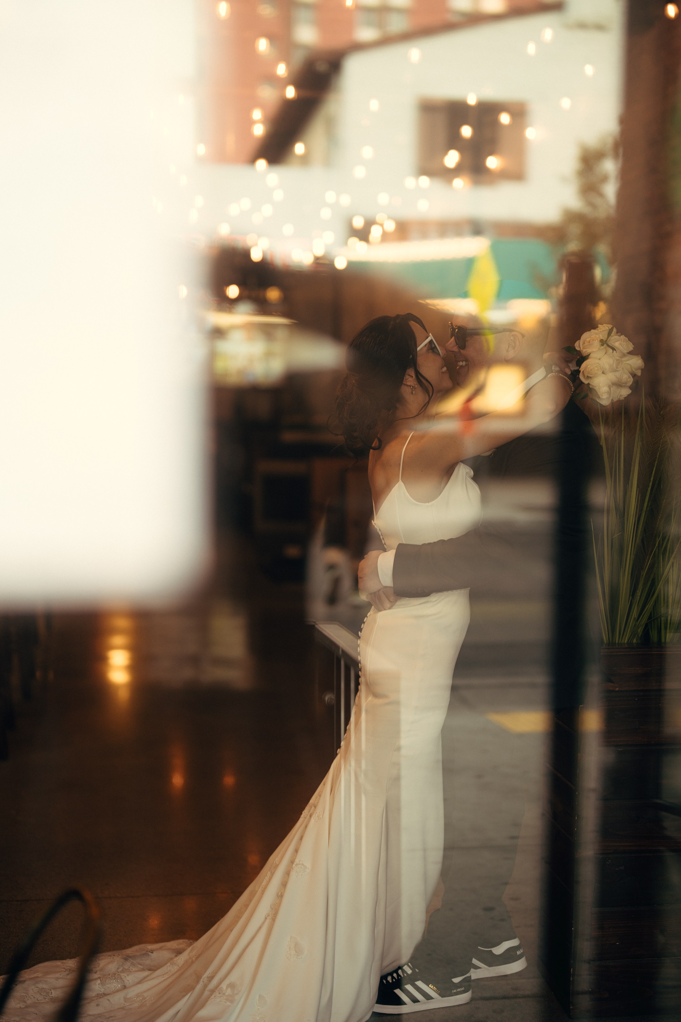 Lara&Dan. Wedding & elopement photographer Viktoriya Kravtsov. Las Vegas