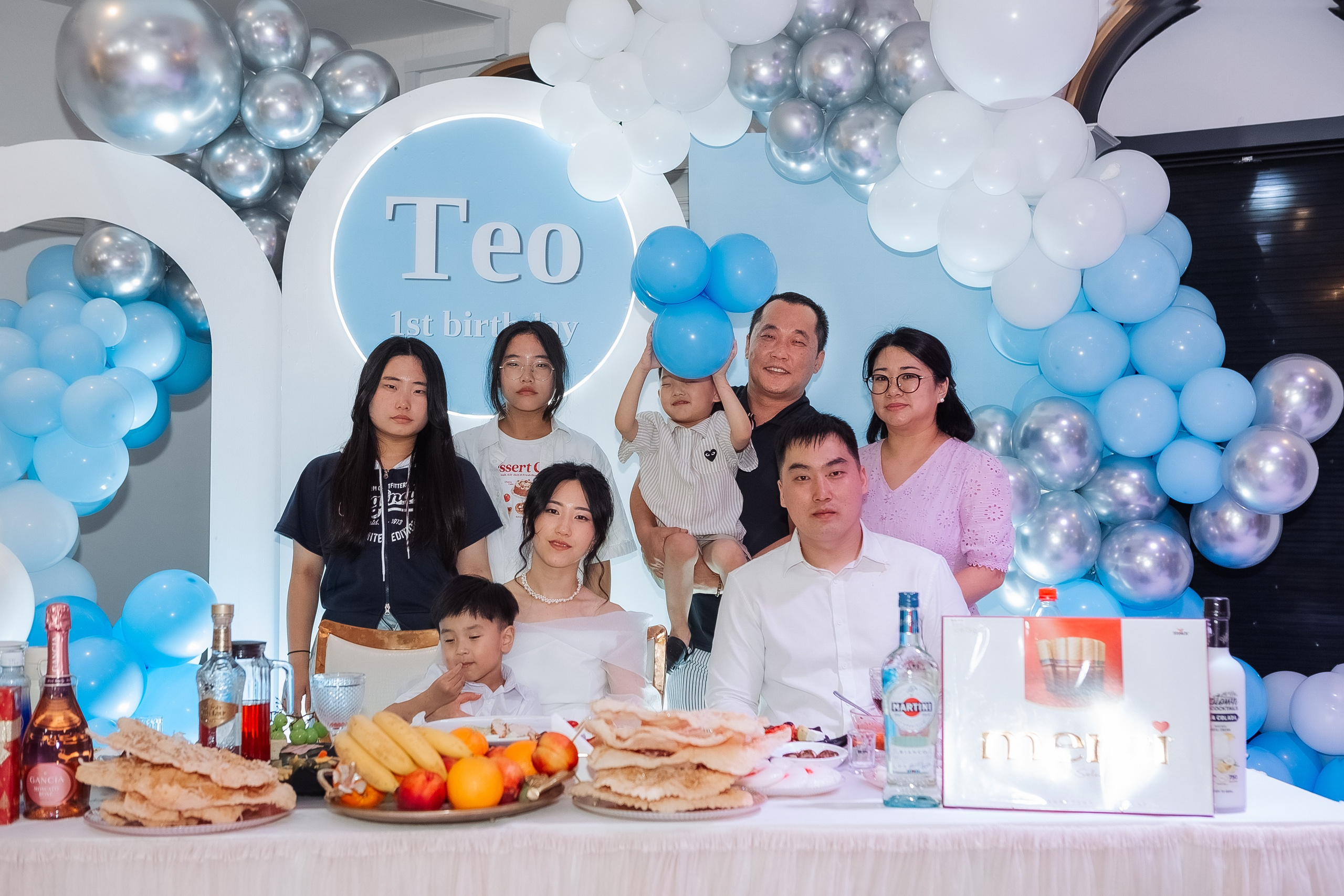 Тео дома и в ресторане. Фотограф беременности, ньюборн и годовасиков в Корее Жанна Хан