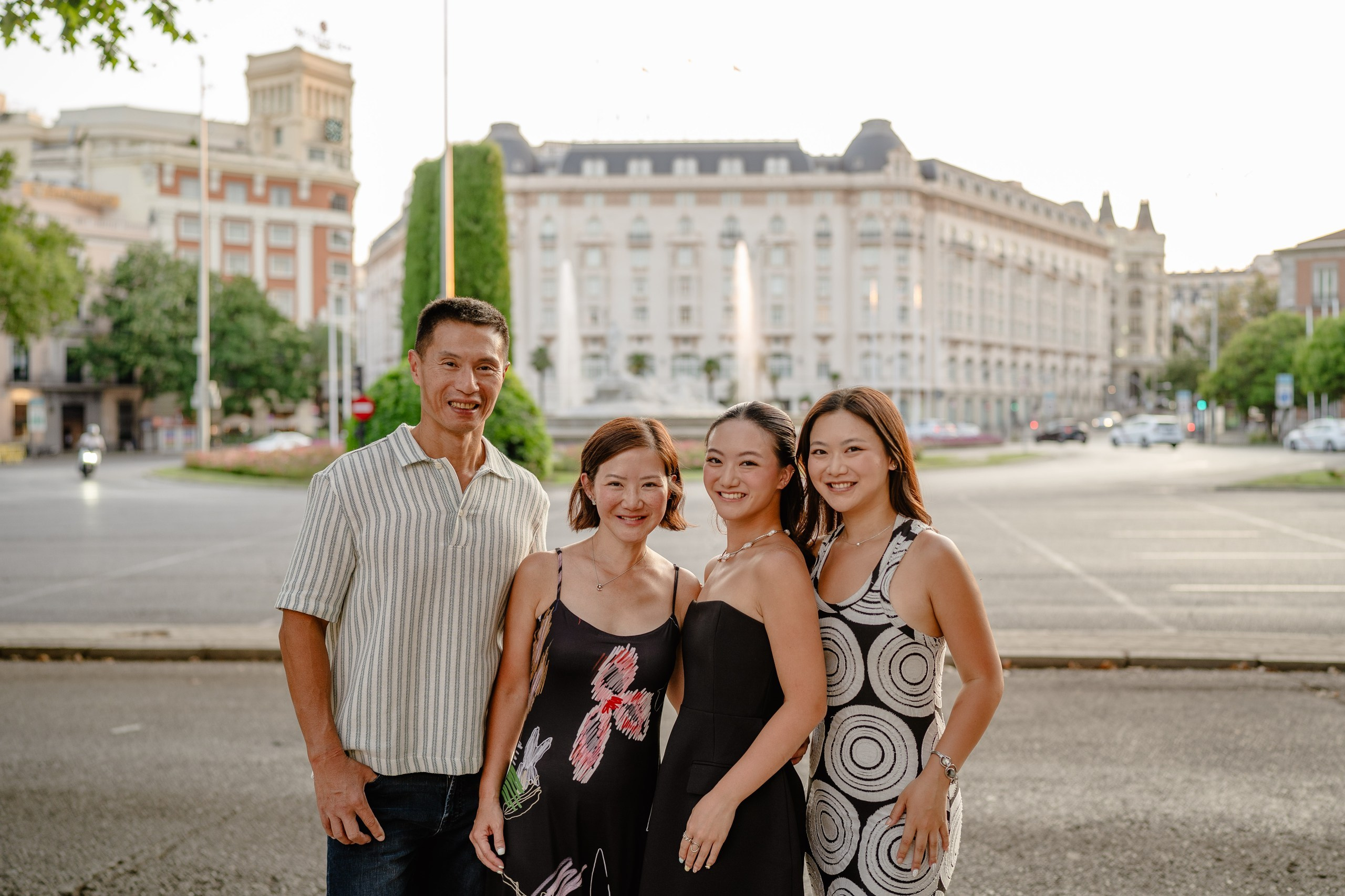 Francine's family. Madrid Photographer for Proposals, Engagements & Families | Anya Petrova
