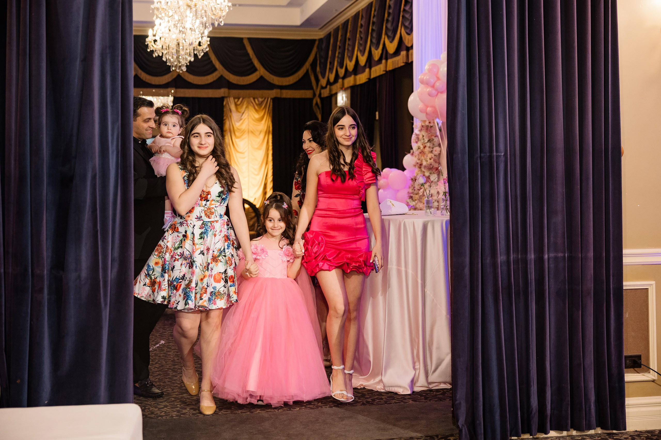 04.13.2025 First birthday. Wedding family event photographer in Chicago Nick Yushevich