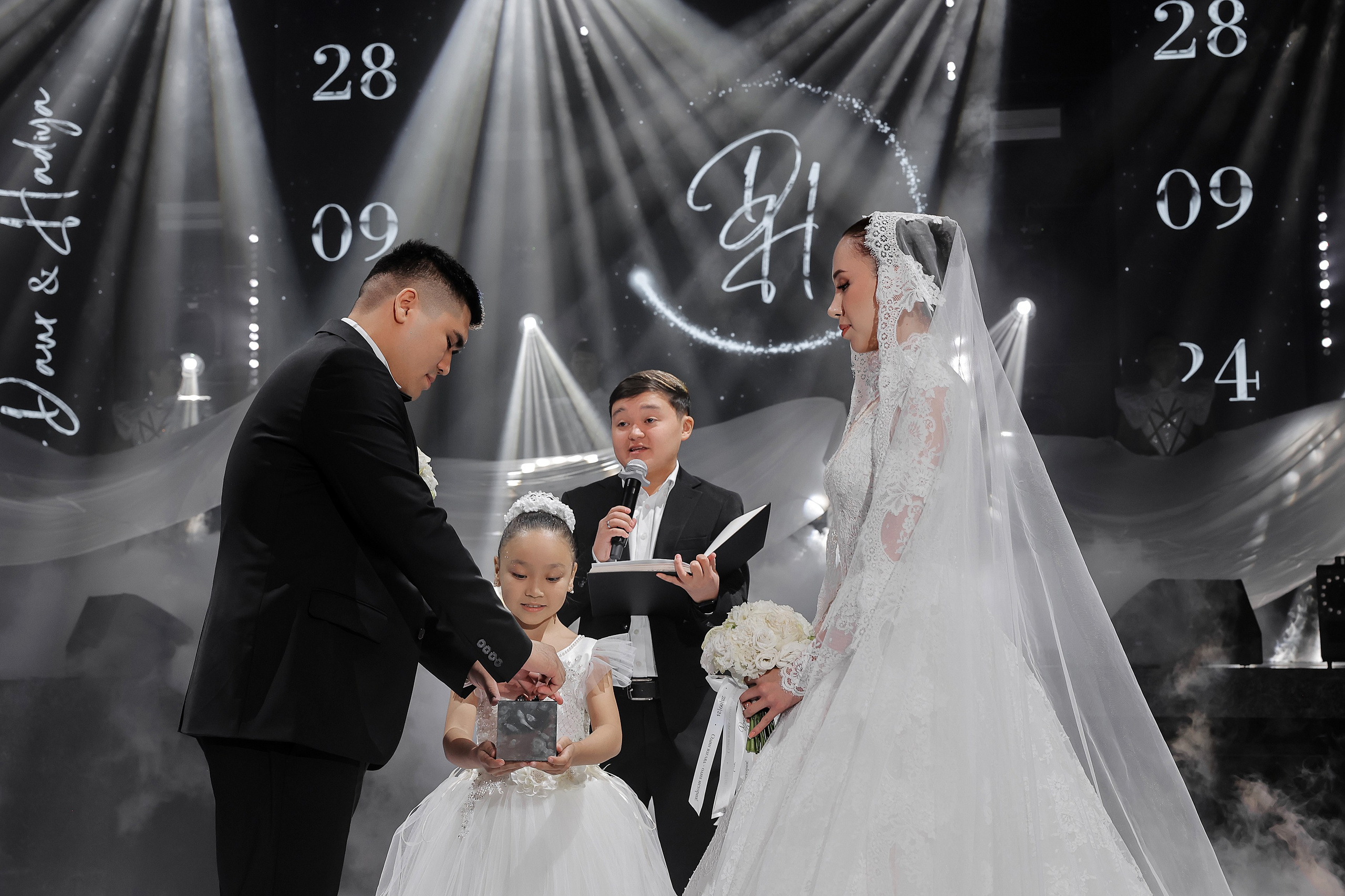 Даур & Хадия. Свадебный и семейный фотограф в Бишкеке Давлетбаев Талгат